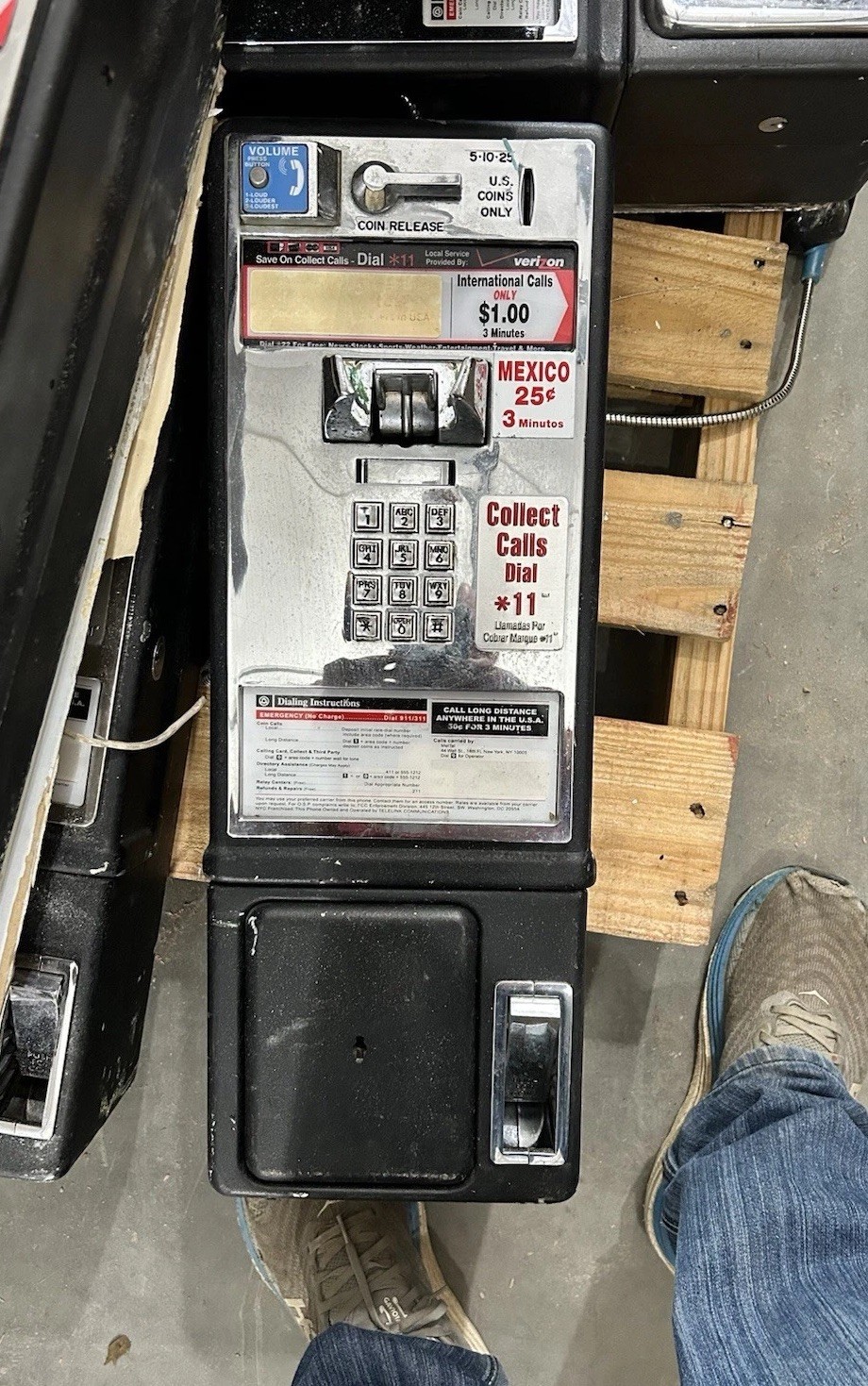 Vintage AT&T Pay Phone, Can Ship Vintage AT&T Pay Phone, Can Ship