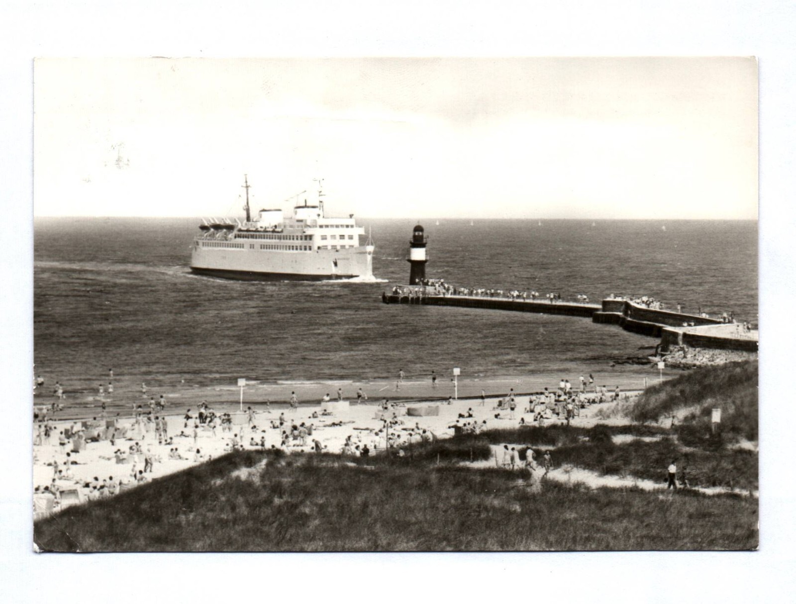 Postcard Rostock Warnemünde 1977 ferry Warnemünde at the Molenspitze Postcard Rostock Warnemünde 1977 ferry Warnemünde at the Molenspitze