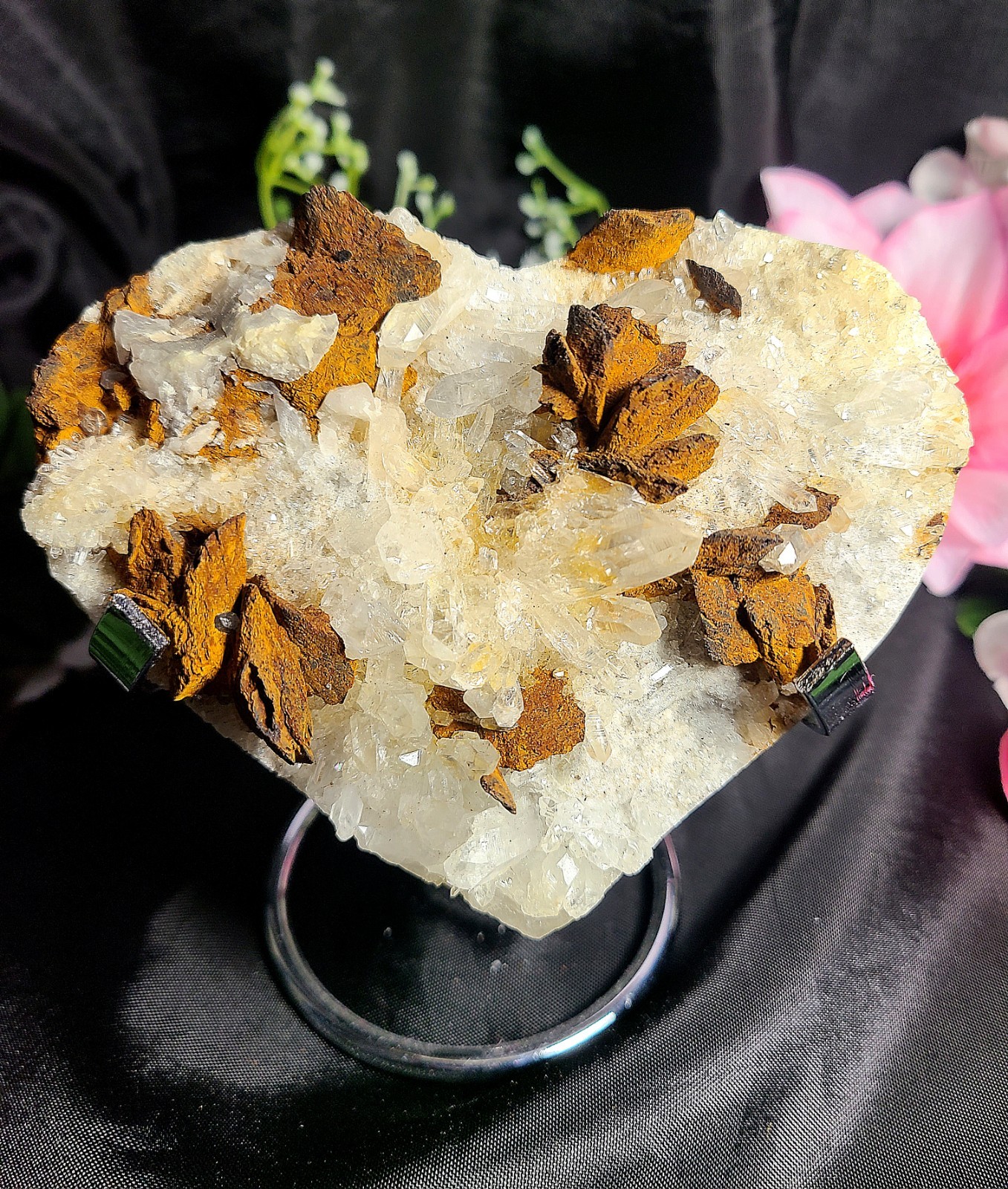 Rare 442g Natural & Beautiful Quartz w/ Siderite Crystal Cluster Heart Specimen