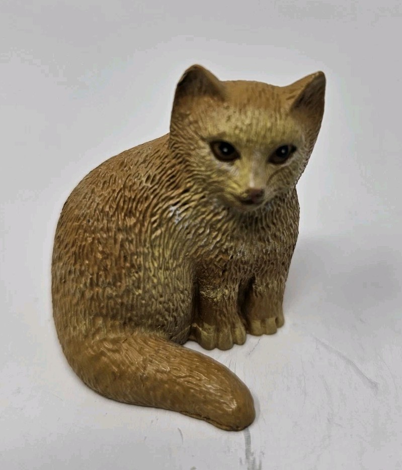 Hand Painted Pewter Cat Figurine \ Hand Painted Pewter Cat Figurine \