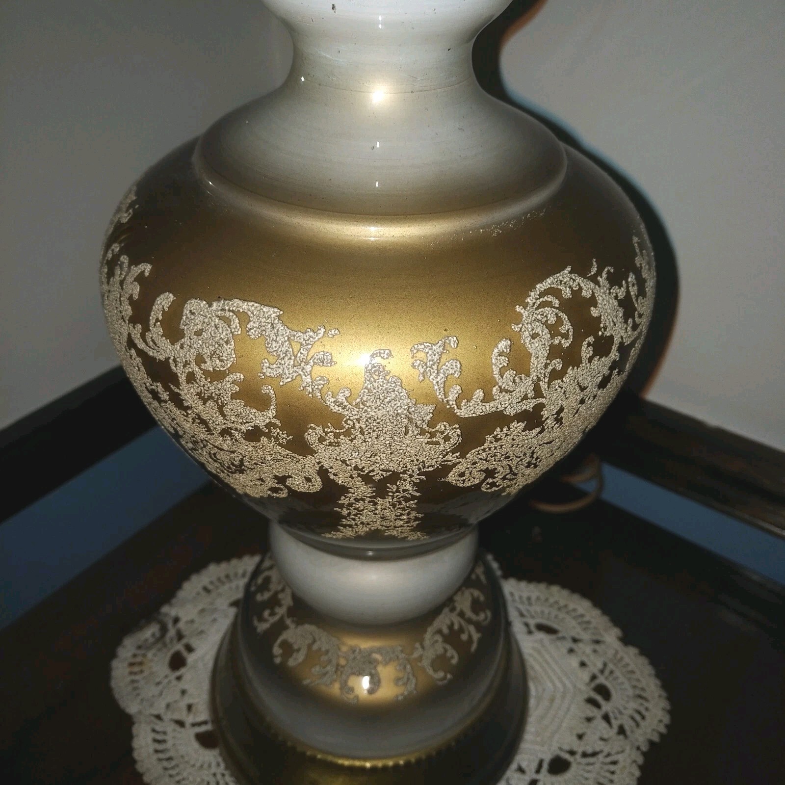 Tall Vintage Glass Hollywood Regency MCM Mid Century Table Lamp Gold White Tall Vintage Glass Hollywood Regency MCM Mid Century Table Lamp Gold White