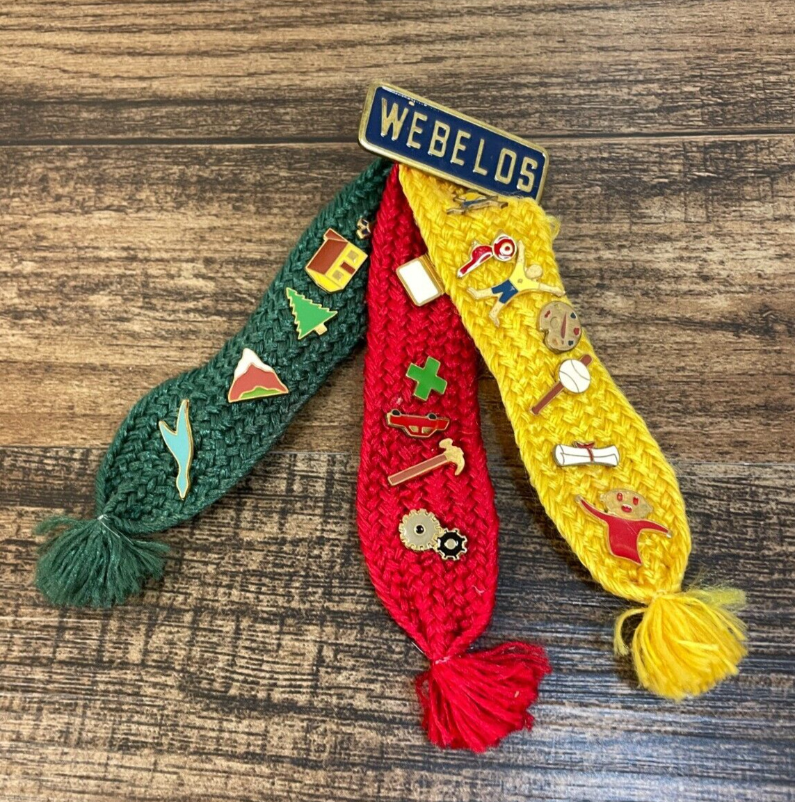 Vintage Boy Scouts BSA Webelos Tri-Color Ribbon & 18 Merit Badge Activity Pins