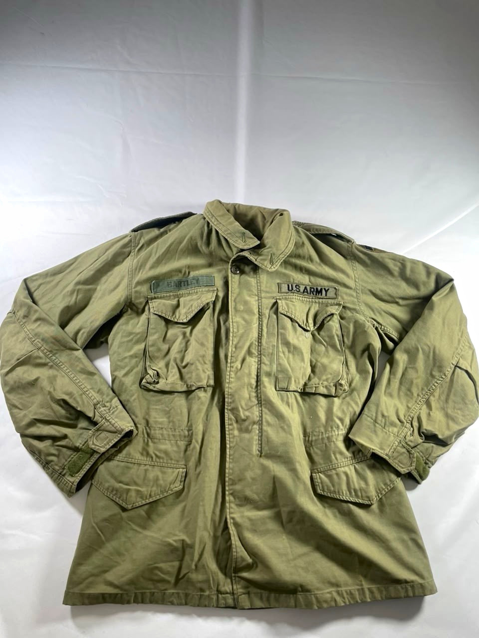 Vintage US Army M65 Field Jacket OG-107 Medium Long Berlin Patch Vietnam Era Vintage US Army M65 Field Jacket OG-107 Medium Long Berlin Patch Vietnam Era