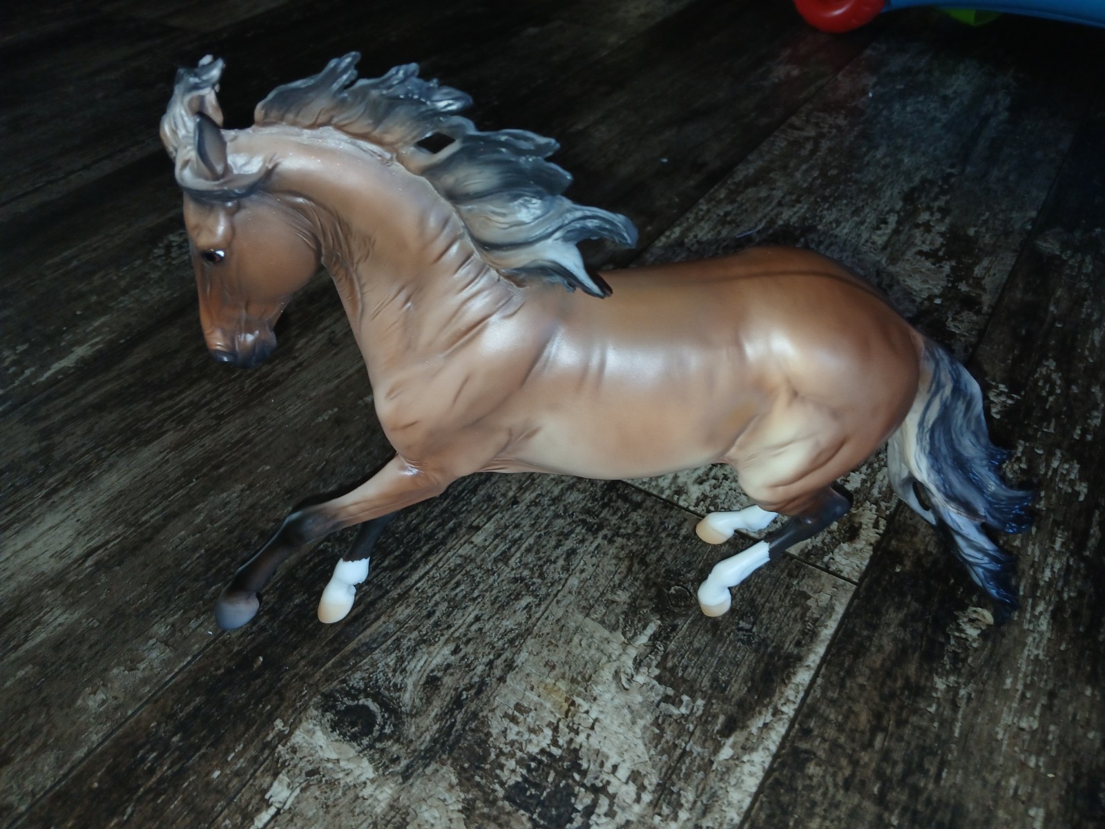Breyer Horse Club Model Fall Special Guillermo Breyer Horse Club Model Fall Special Guillermo