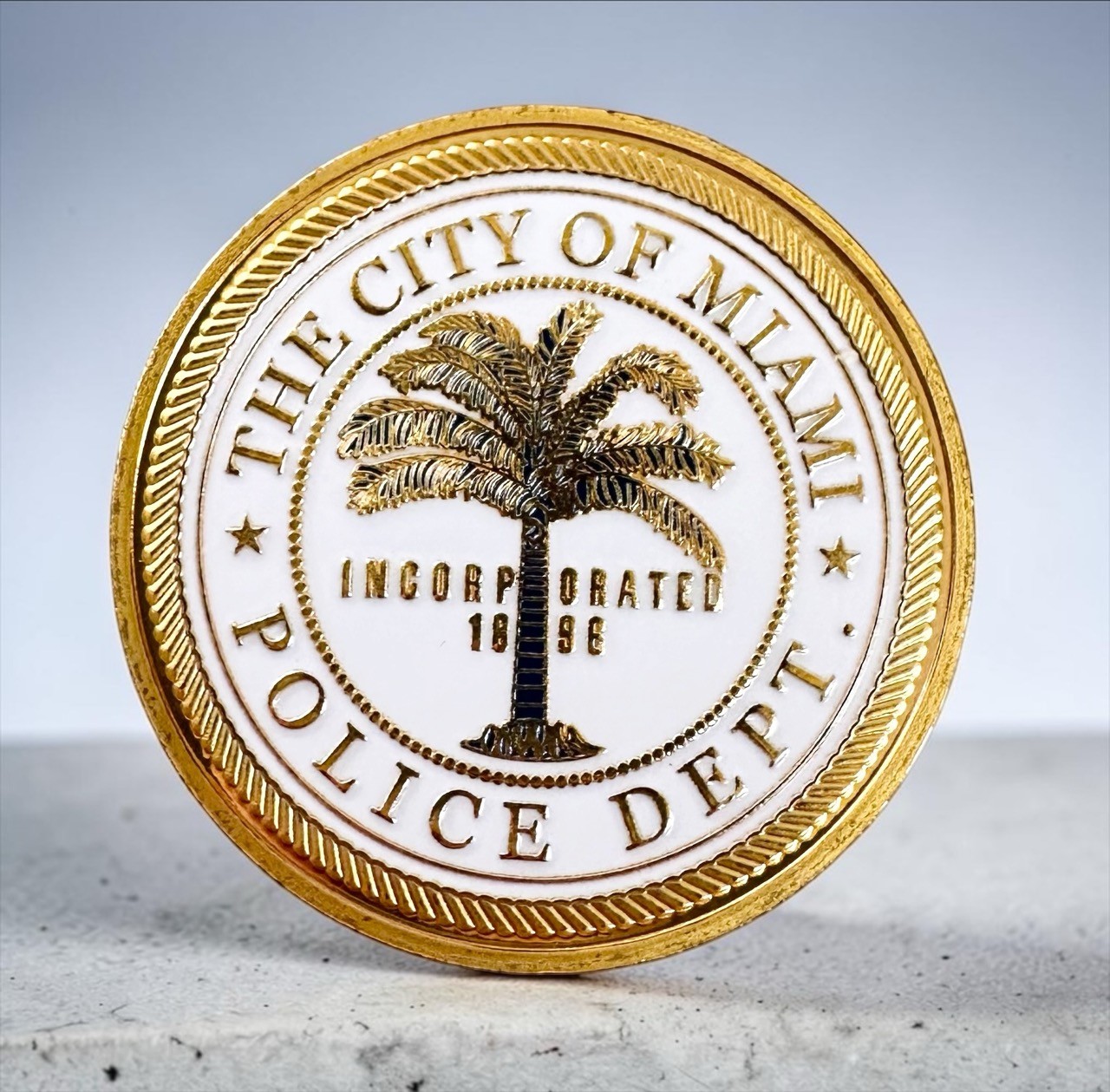 MIAMI - Florida Police Department PD Officer Challenge Coin ·NEW· ·PERFECT GIFT· MIAMI - Florida Police Department PD Officer Challenge Coin ·NEW· ·PERFECT GIFT·