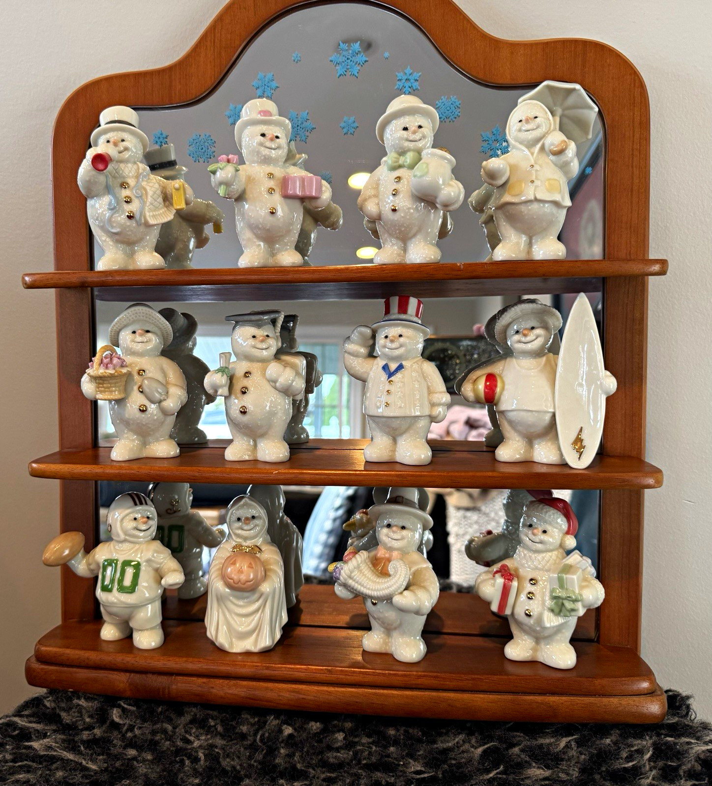 Vintage 2000 Lenox 12 Months of Snowmen COMPLETE collection With Display Shelf Vintage 2000 Lenox 12 Months of Snowmen COMPLETE collection With Display Shelf