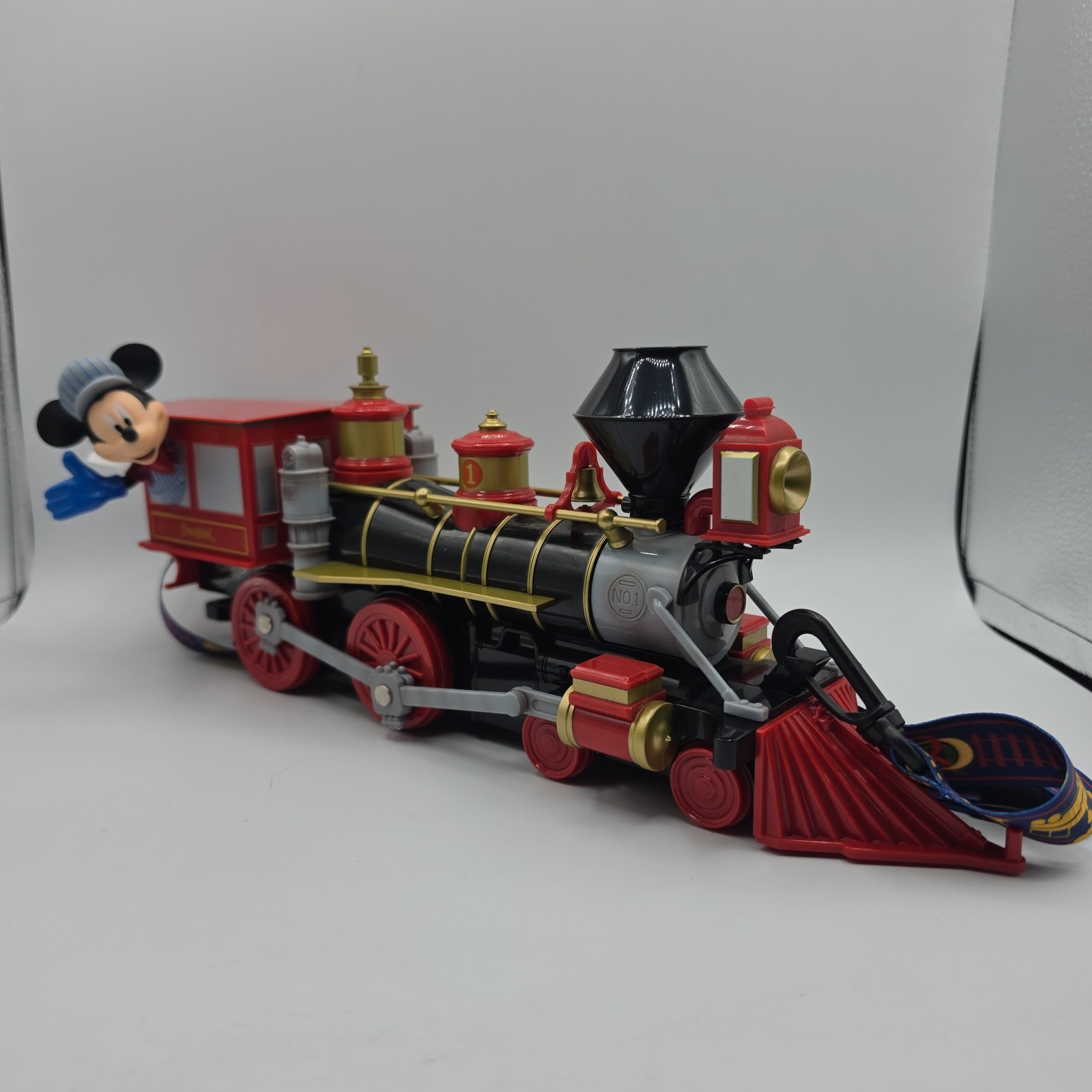 Disneyland Railroad Train Engine Light Up Popcorn Bucket With Mickey Mouse D100 Disneyland Railroad Train Engine Light Up Popcorn Bucket With Mickey Mouse D100