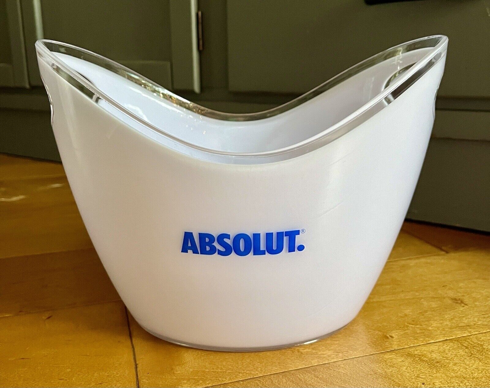 Absolut Vodka Thick Acrylic White Bottle Service Ice Bucket w/ Handles BRAND NEW