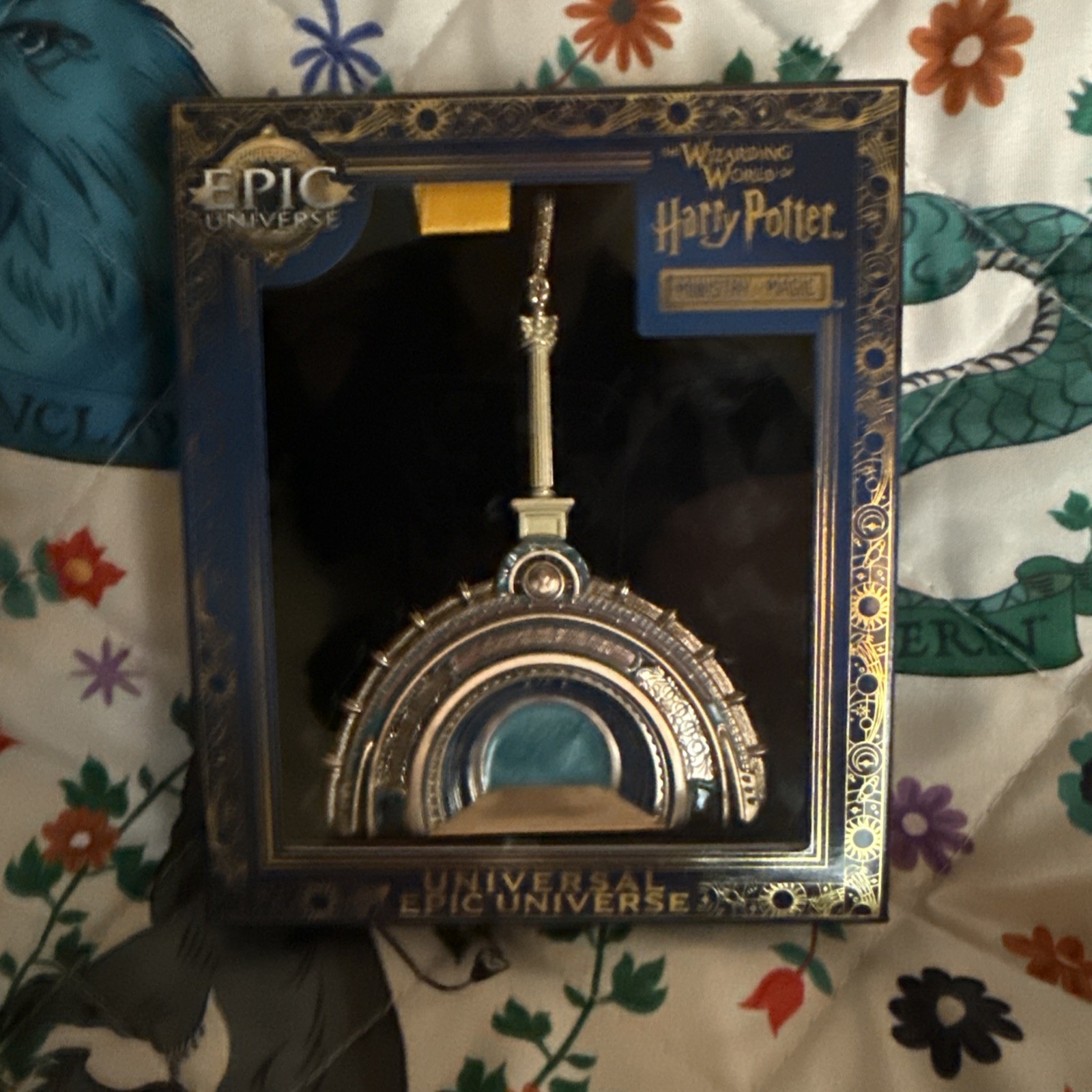 Universal Epic Universe Harry Potter One Year Anniversary Portal Boxed Pin LE Universal Epic Universe Harry Potter One Year Anniversary Portal Boxed Pin LE