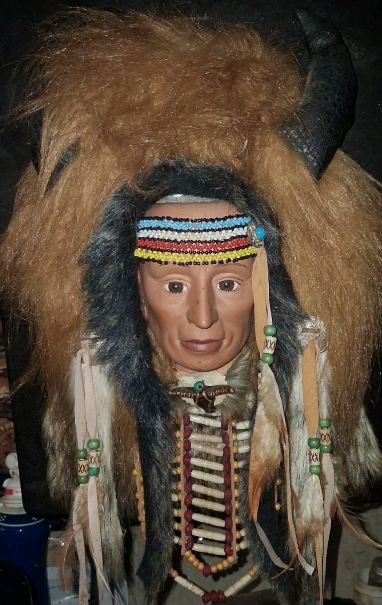 Vintage Southwestern-style Native American Spirit Mask Wall Hanging Vintage Southwestern-style Native American Spirit Mask Wall Hanging