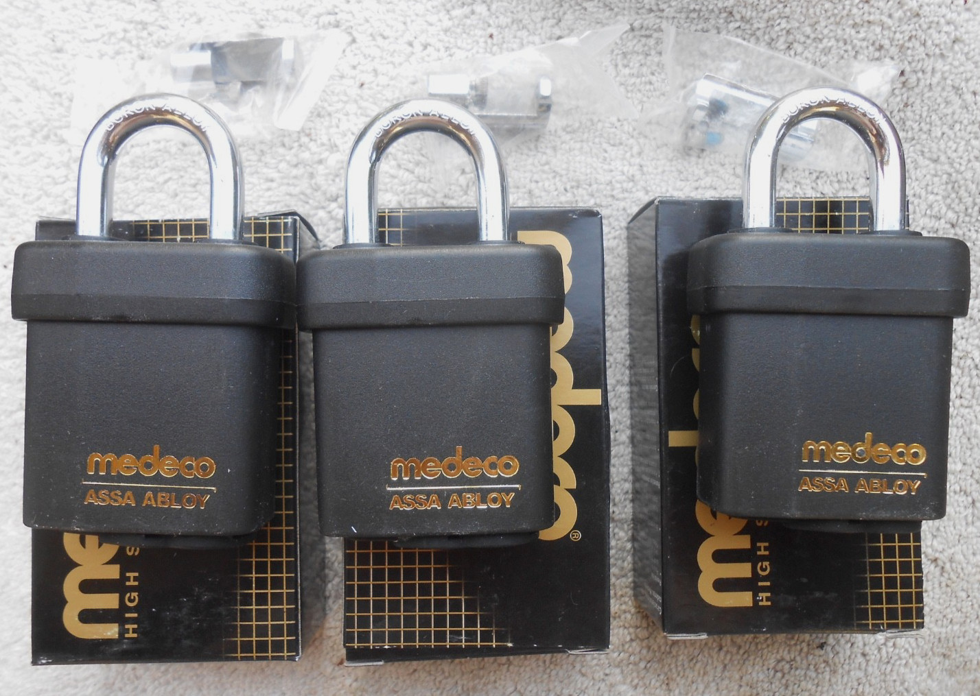 3 MEDECO ASSA ABLOY High Security padlocks No cylinders 3 MEDECO ASSA ABLOY High Security padlocks No cylinders