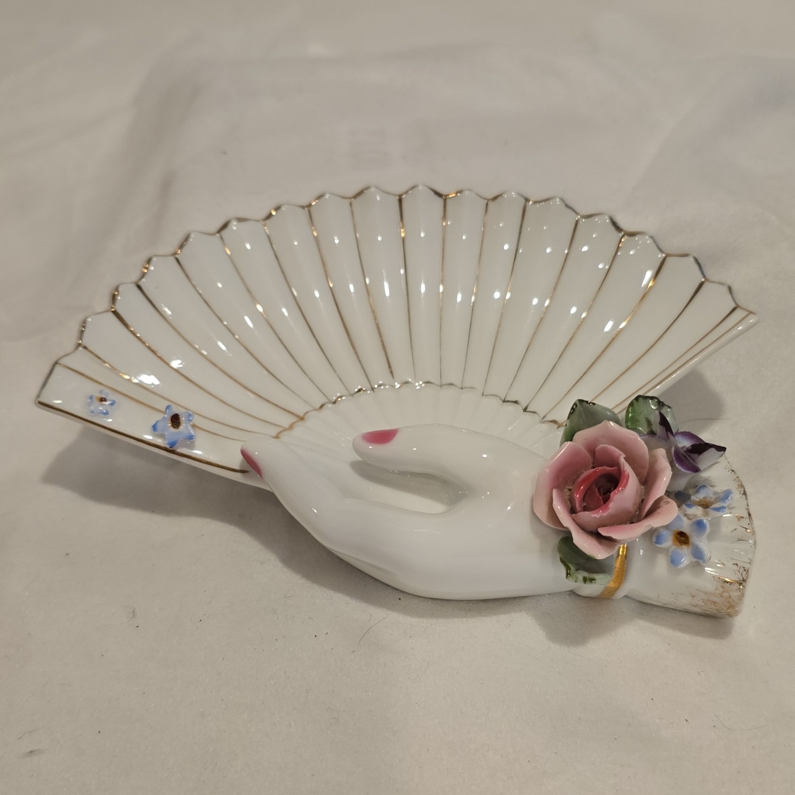 Vintage Lefton China Porcelain Lady\'s Hand Holding Fan Trinket Dish-3D Raised Vintage Lefton China Porcelain Lady\'s Hand Holding Fan Trinket Dish-3D Raised