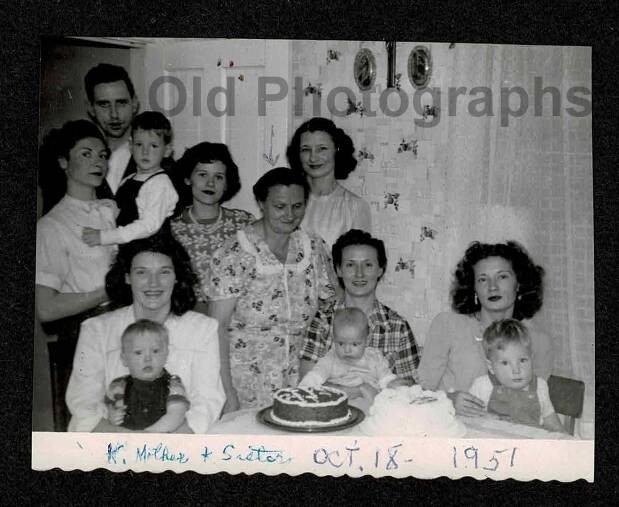 1951 2 BIRTHDAY CAKE FAMILY FRIENDS BABIES KITCHEN OLD/VINTAGE PHOTO- J797