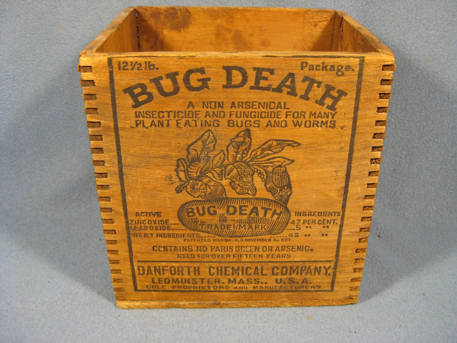 Nice Antique Wooden Bug Death Insecticide Crate Small Size Danforth Chemical Co. Nice Antique Wooden Bug Death Insecticide Crate Small Size Danforth Chemical Co.