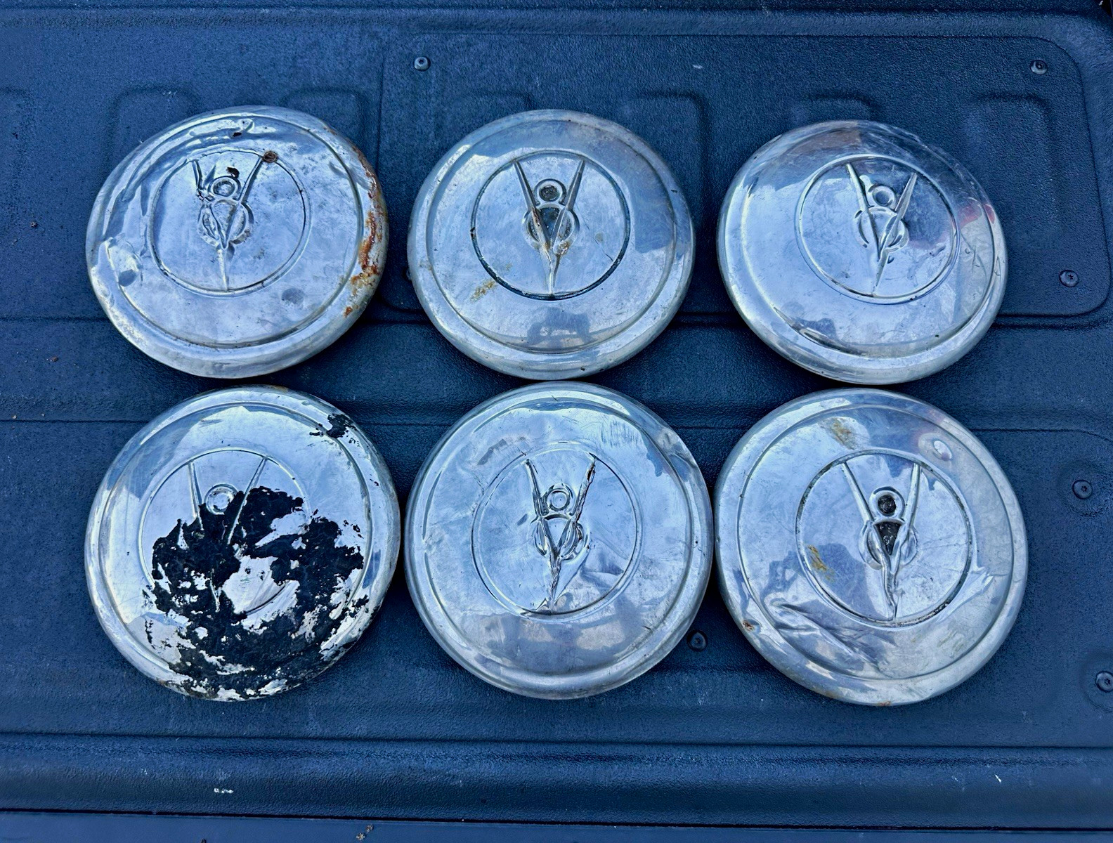 Vintage 1936-1939 Ford V8 Wide 5 Hubcaps Lot of 6 Wheel Covers OEM Hot Rod Vintage 1936-1939 Ford V8 Wide 5 Hubcaps Lot of 6 Wheel Covers OEM Hot Rod