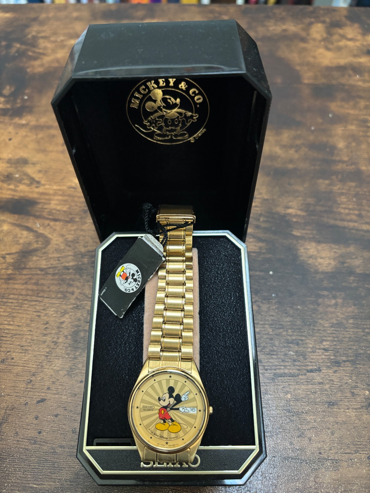 Vintage Seiko Mid 1980s Gold Disney Mickey Mouse Starburst Pattern Watch Vintage Seiko Mid 1980s Gold Disney Mickey Mouse Starburst Pattern Watch