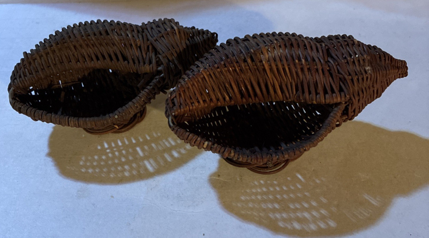 Two Vintage Unique Wicker Rattan Woven Baskets Seashell Shape  Brown 