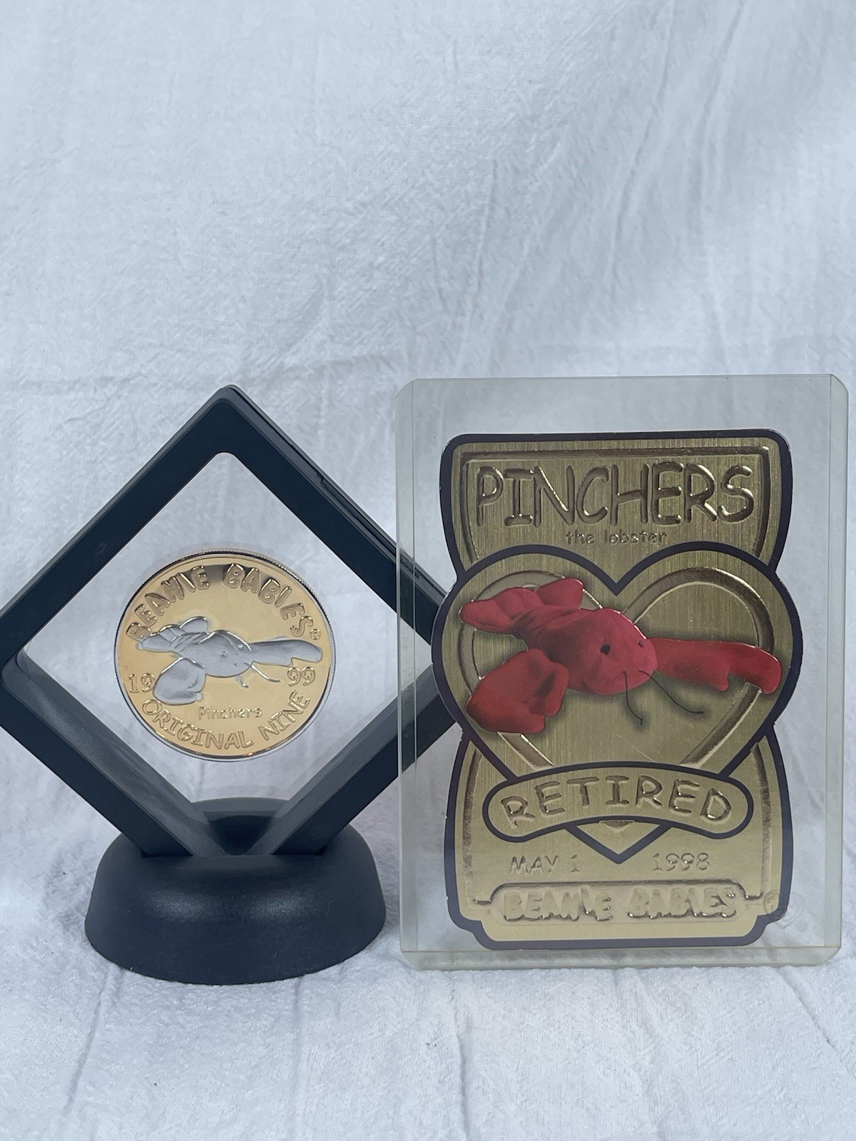 Set Of Rare TY “Pincher The Lobster” Collectors Gold Card And Gold/Silver Coin. Set Of Rare TY “Pincher The Lobster” Collectors Gold Card And Gold/Silver Coin.