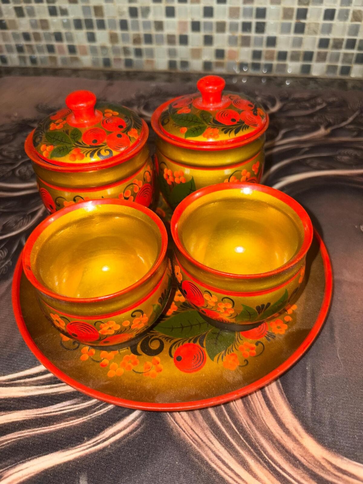 Khokhloma wooden nesting set. Khokhloma wooden nesting set.