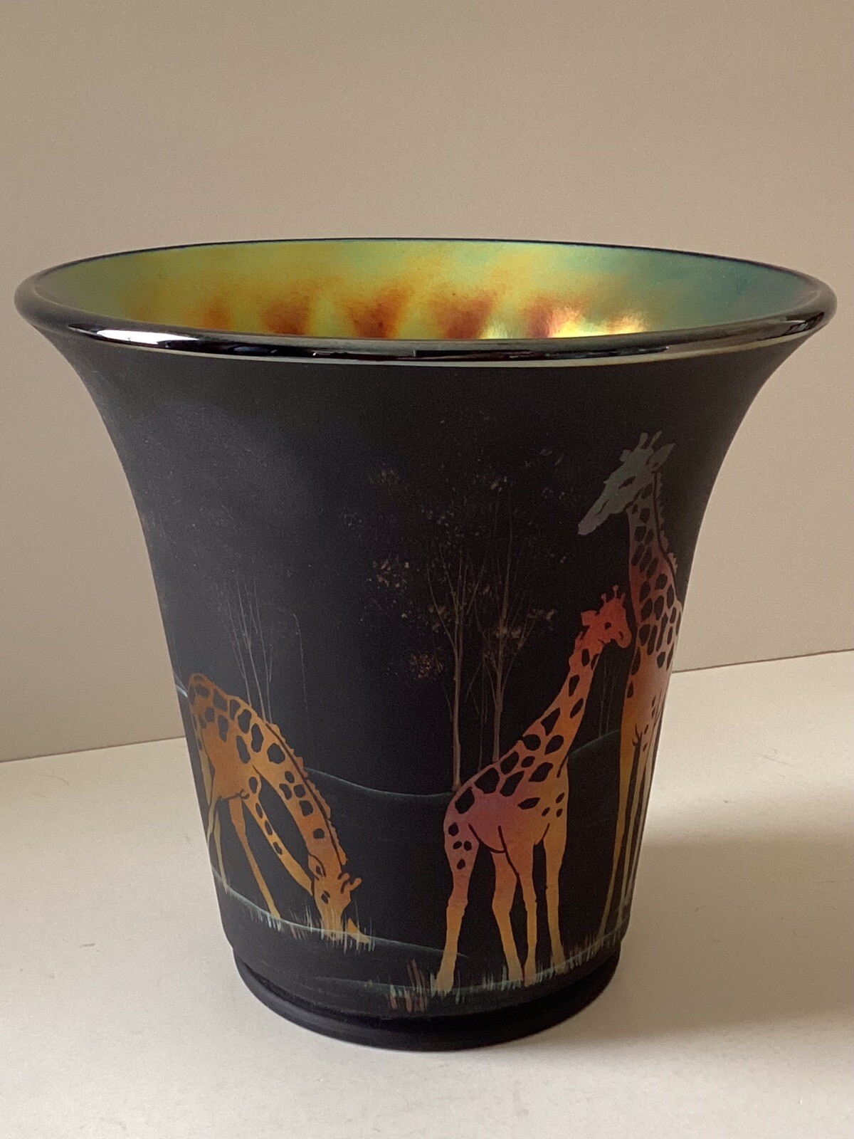 Fenton Giraffe “Mother’s Love” Signed 2006 Limited Edition Fenton Giraffe “Mother’s Love” Signed 2006 Limited Edition