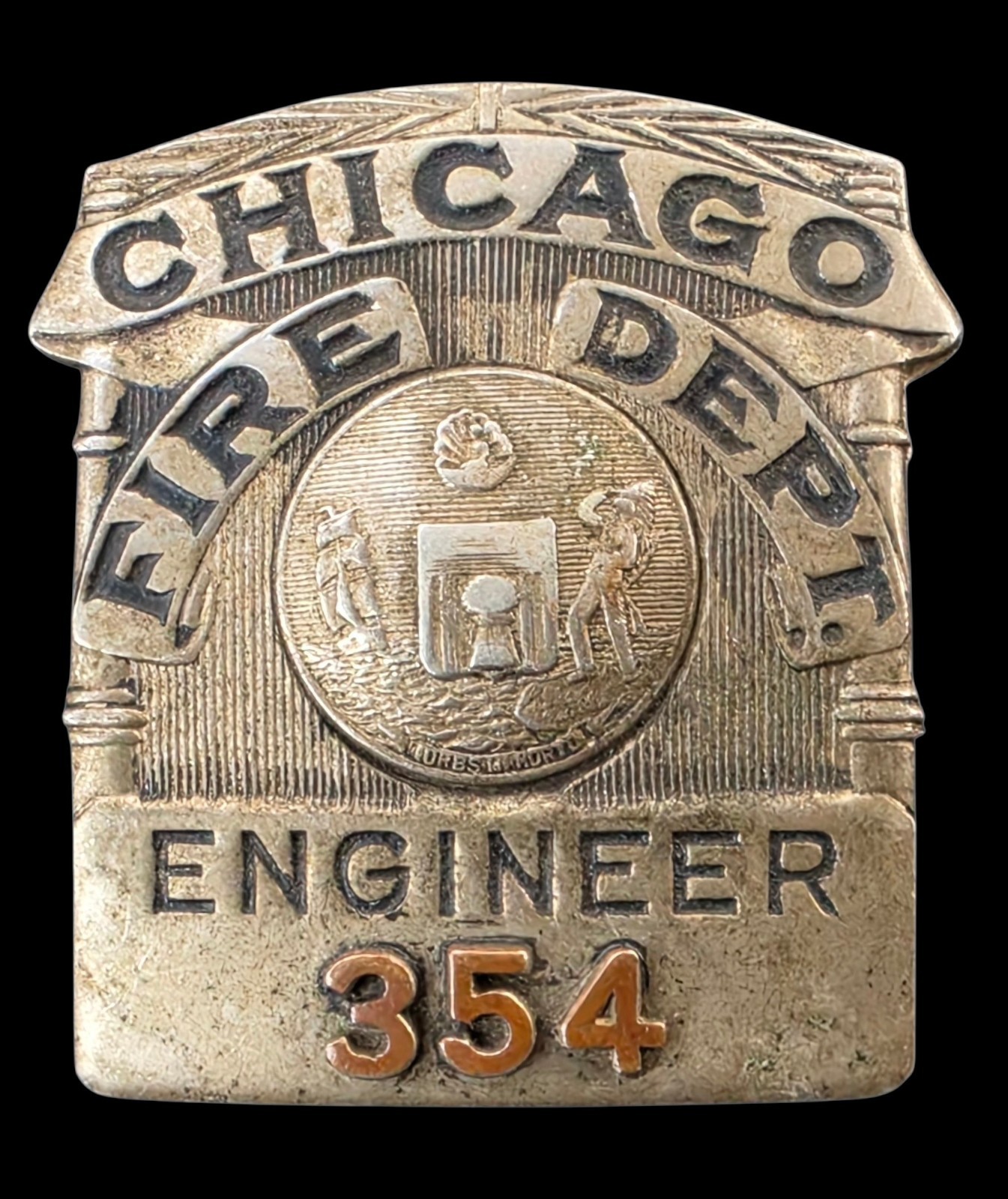 CHICAGO FIRE BADGE C.H. HANSON CO ENGINEER OBSOLETE 1910 - 1928 FIREFIGHTER IL CHICAGO FIRE BADGE C.H. HANSON CO ENGINEER OBSOLETE 1910 - 1928 FIREFIGHTER IL