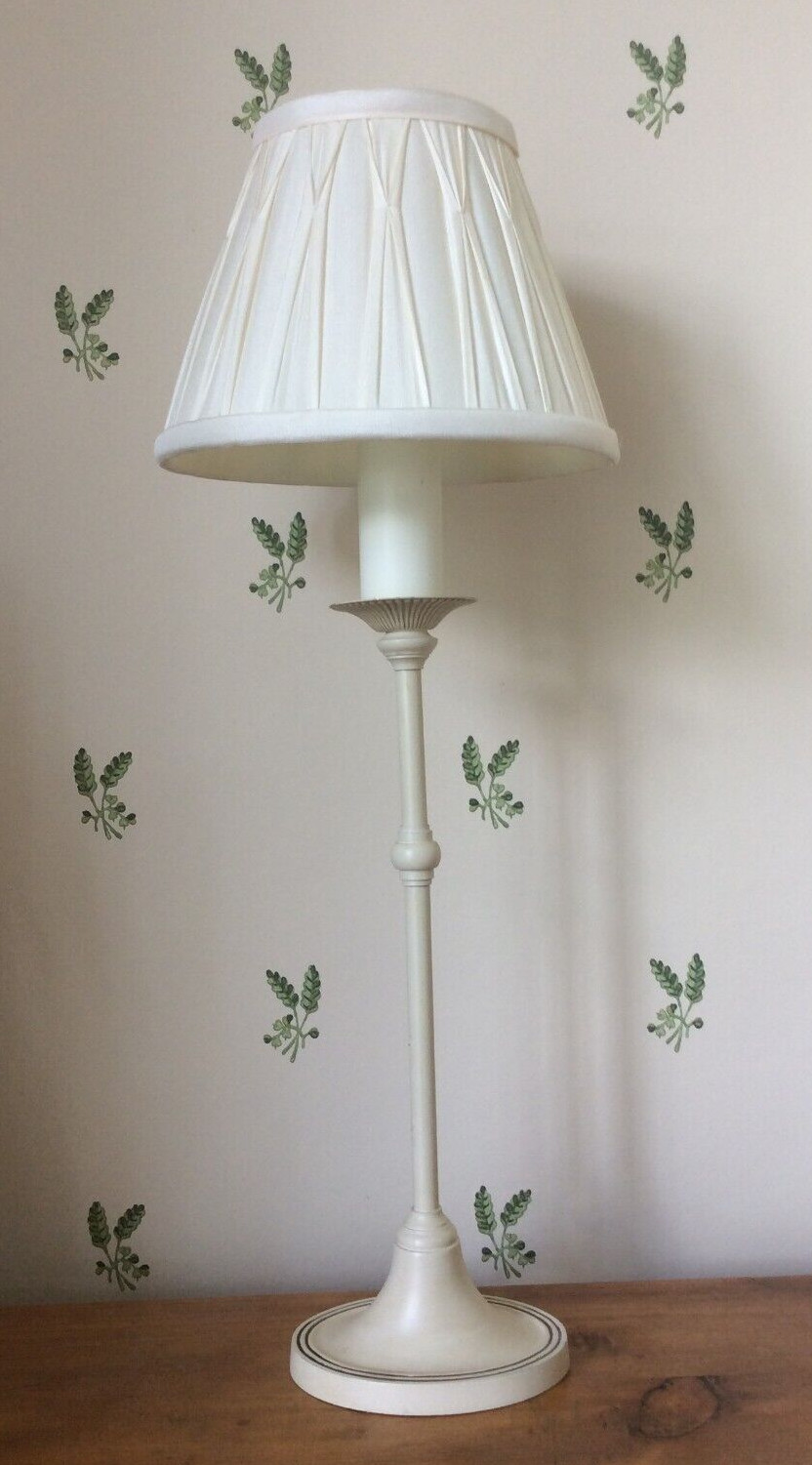VINTAGE LAURA ASHLEY 2005 MORGAN OVAL BASE LAMP & FENN IVORY SILK PLEATED  SHADE