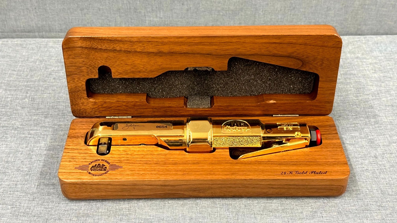 Mac Tools Jimmie Johnson 24k Gold Plated Air Ratchet Pneumatic AR777 1997 LE Mac Tools Jimmie Johnson 24k Gold Plated Air Ratchet Pneumatic AR777 1997 LE