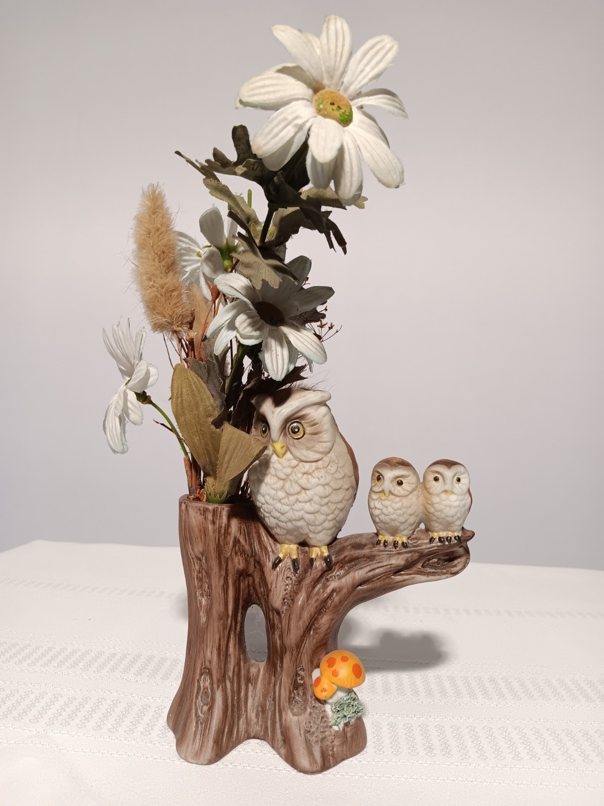 Vtg Ardco Owl & 2 Babies On Tree With Flowers. Made In Taiwan. 10x5 Vtg Ardco Owl & 2 Babies On Tree With Flowers. Made In Taiwan. 10x5