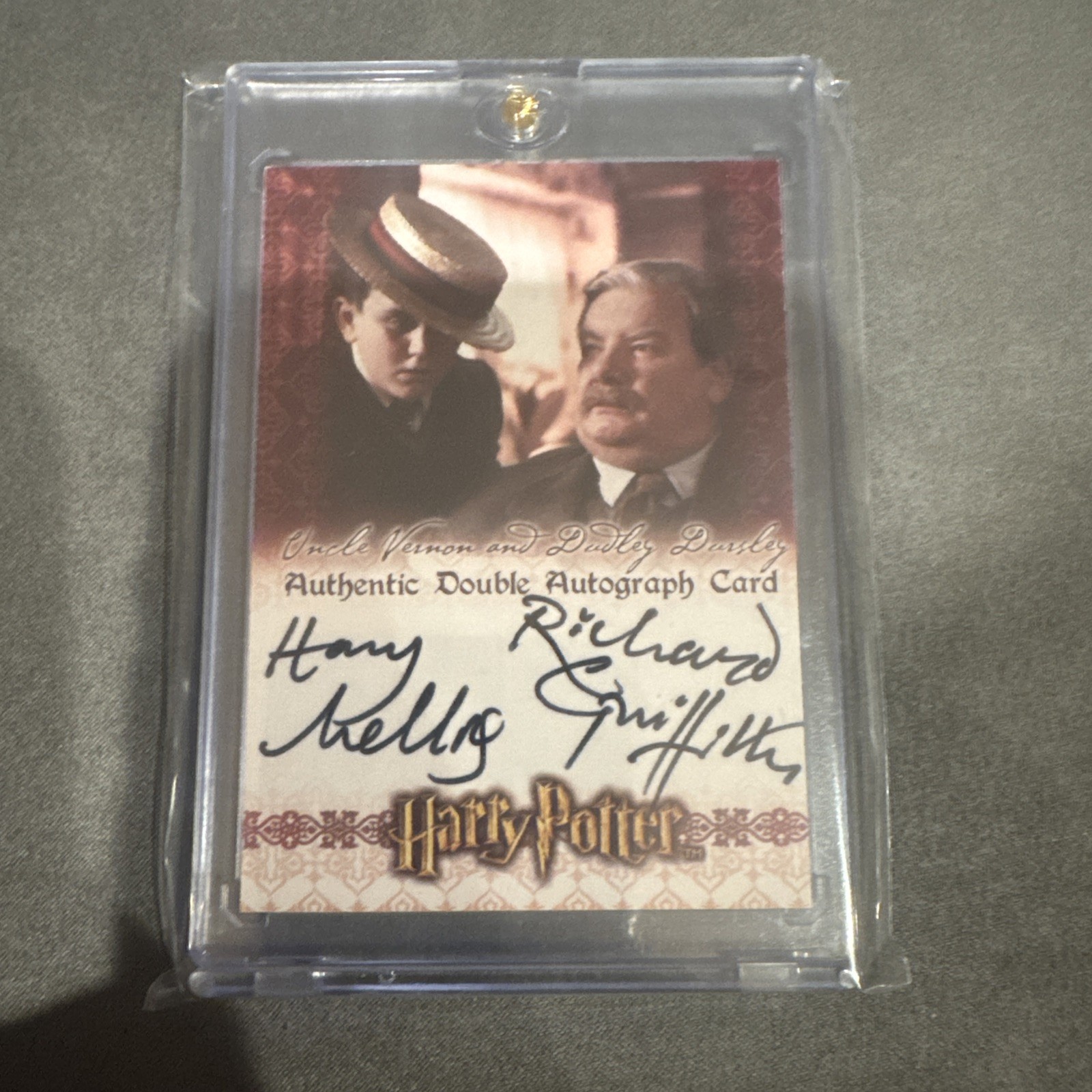 2007 Artbox 3D World Harry Melling & Richard Griffiths Auto Card Harry Potter 2007 Artbox 3D World Harry Melling & Richard Griffiths Auto Card Harry Potter