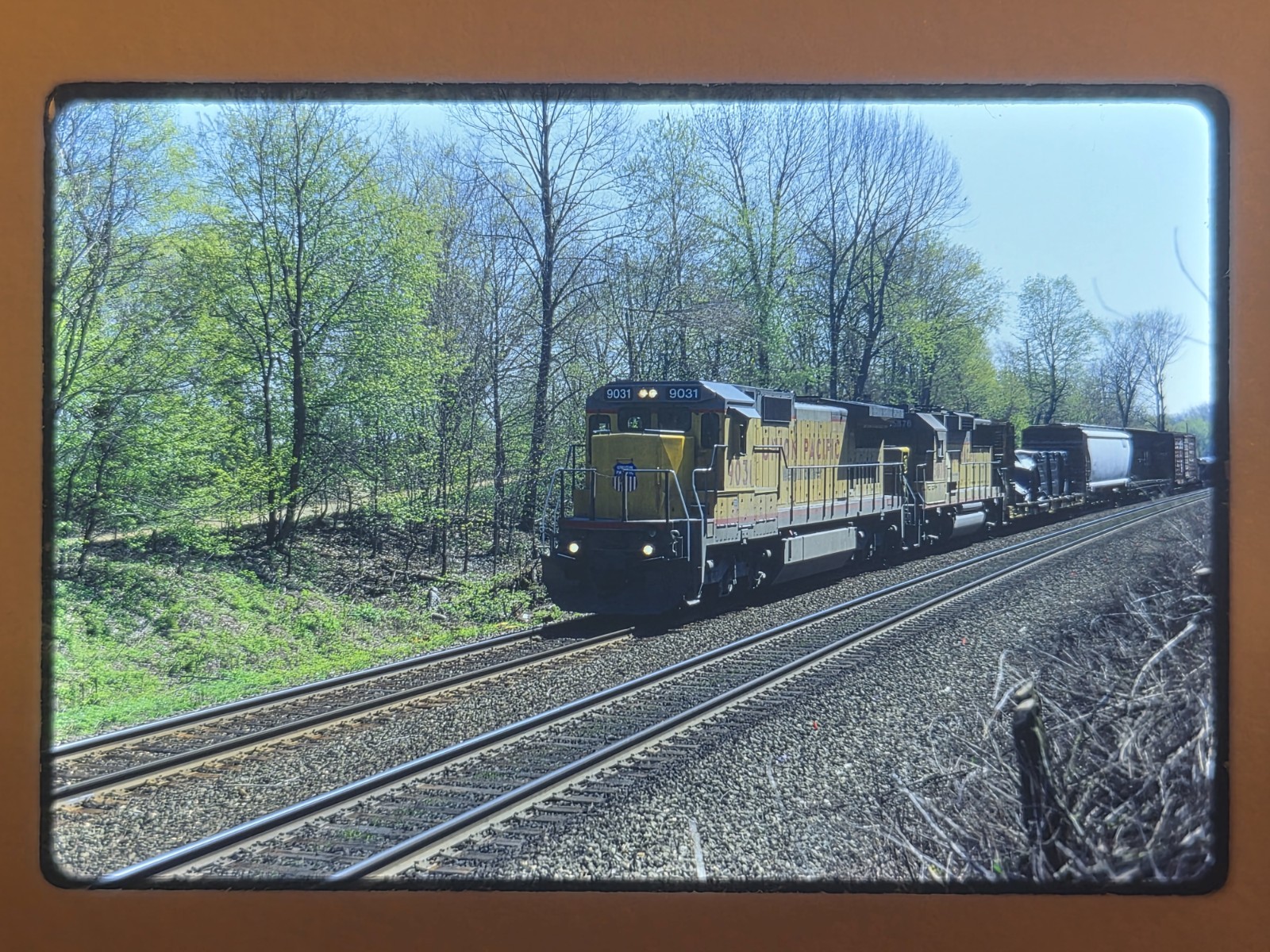 Lot Of 16 KODAK PREMIUM Vintage 35mm Color Slides Conrail Amtrak Misc (CR-54)
