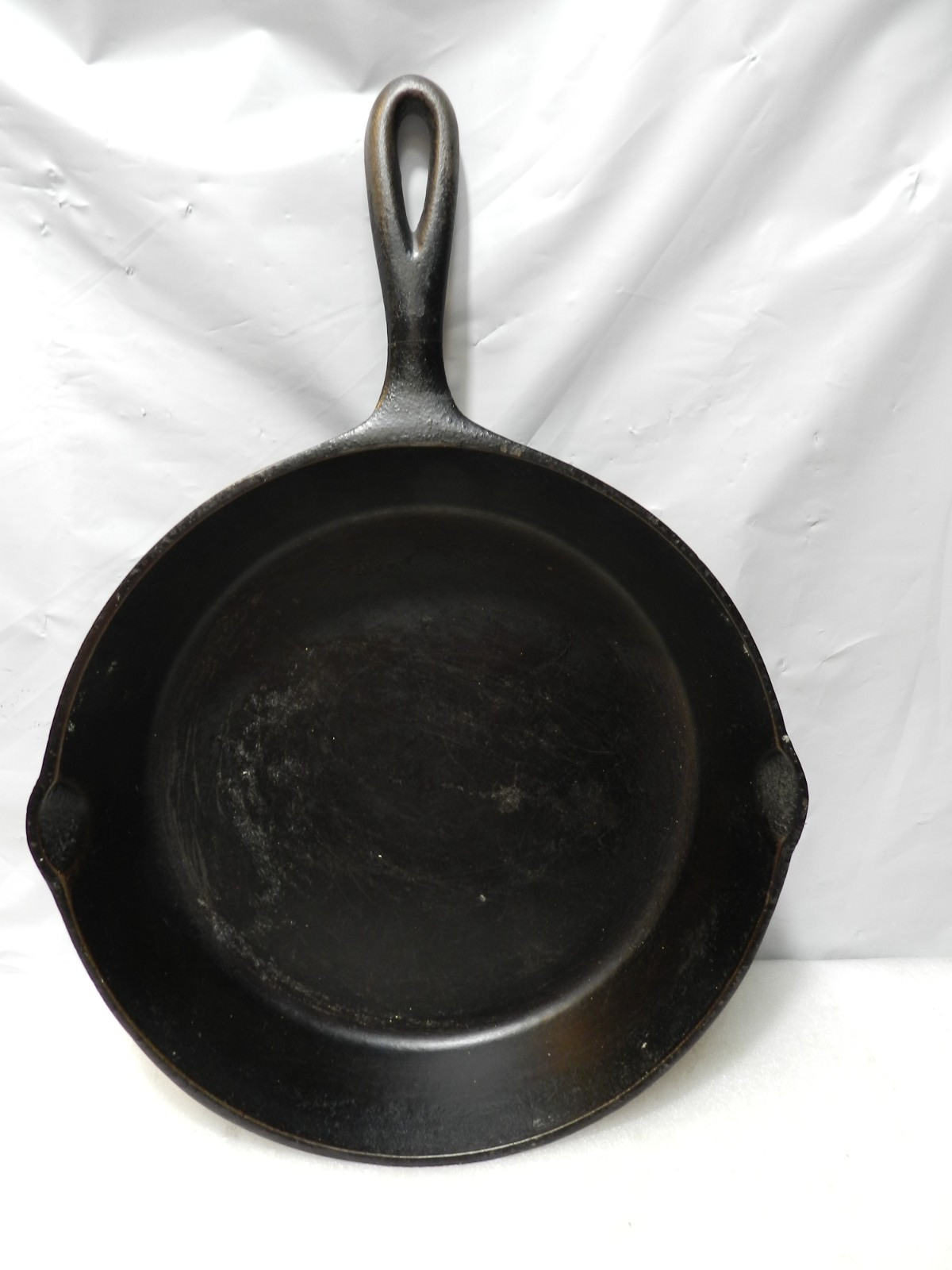 Vintage Lodge 3 Notch #7 Cast Iron Skillet With Heat Ring 10 Vintage Lodge 3 Notch #7 Cast Iron Skillet With Heat Ring 10