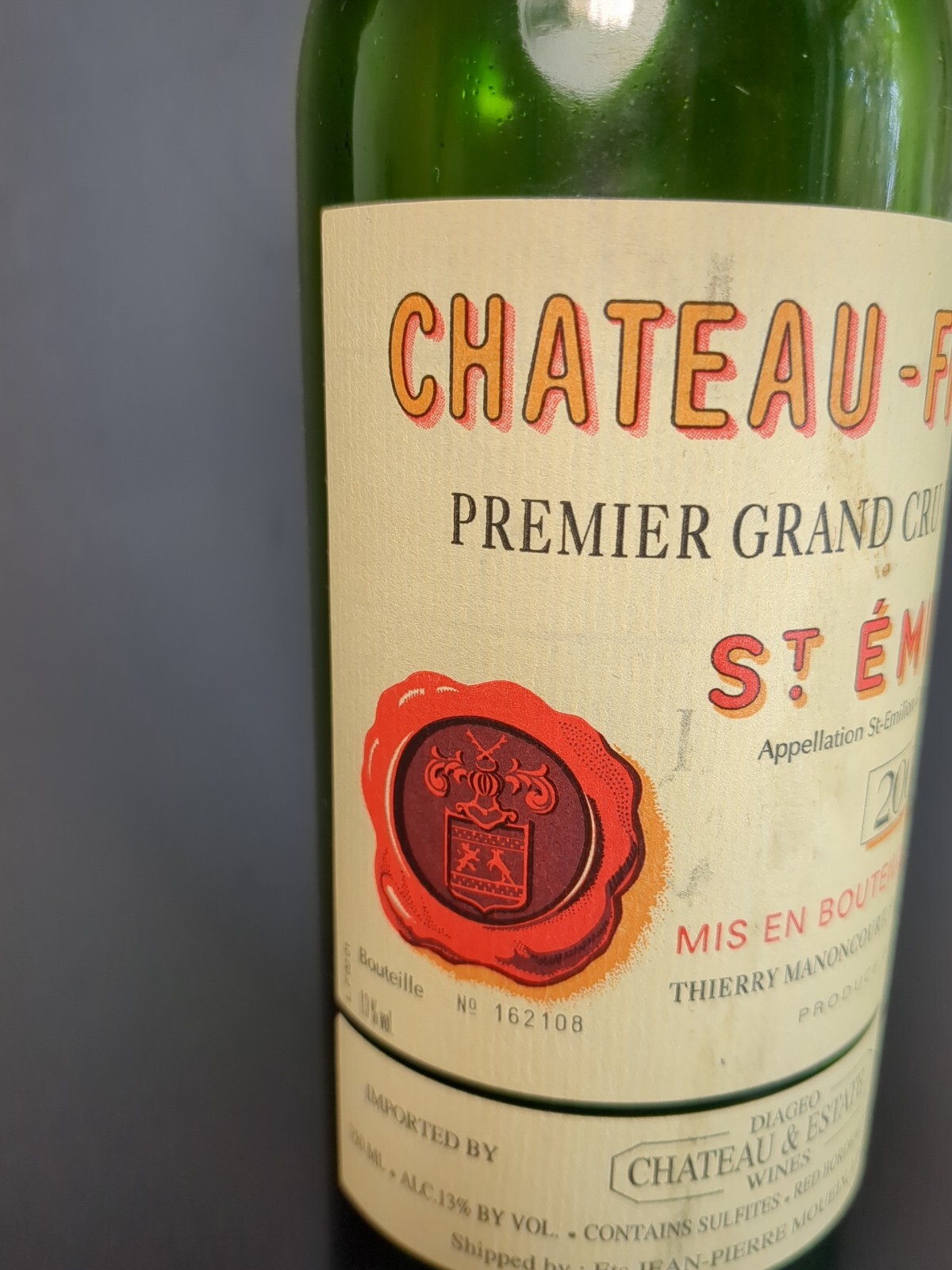 2000 Chateau Figeac St Emilion (empty) Bordeaux Bottle with cork 2000 Chateau Figeac St Emilion (empty) Bordeaux Bottle with cork