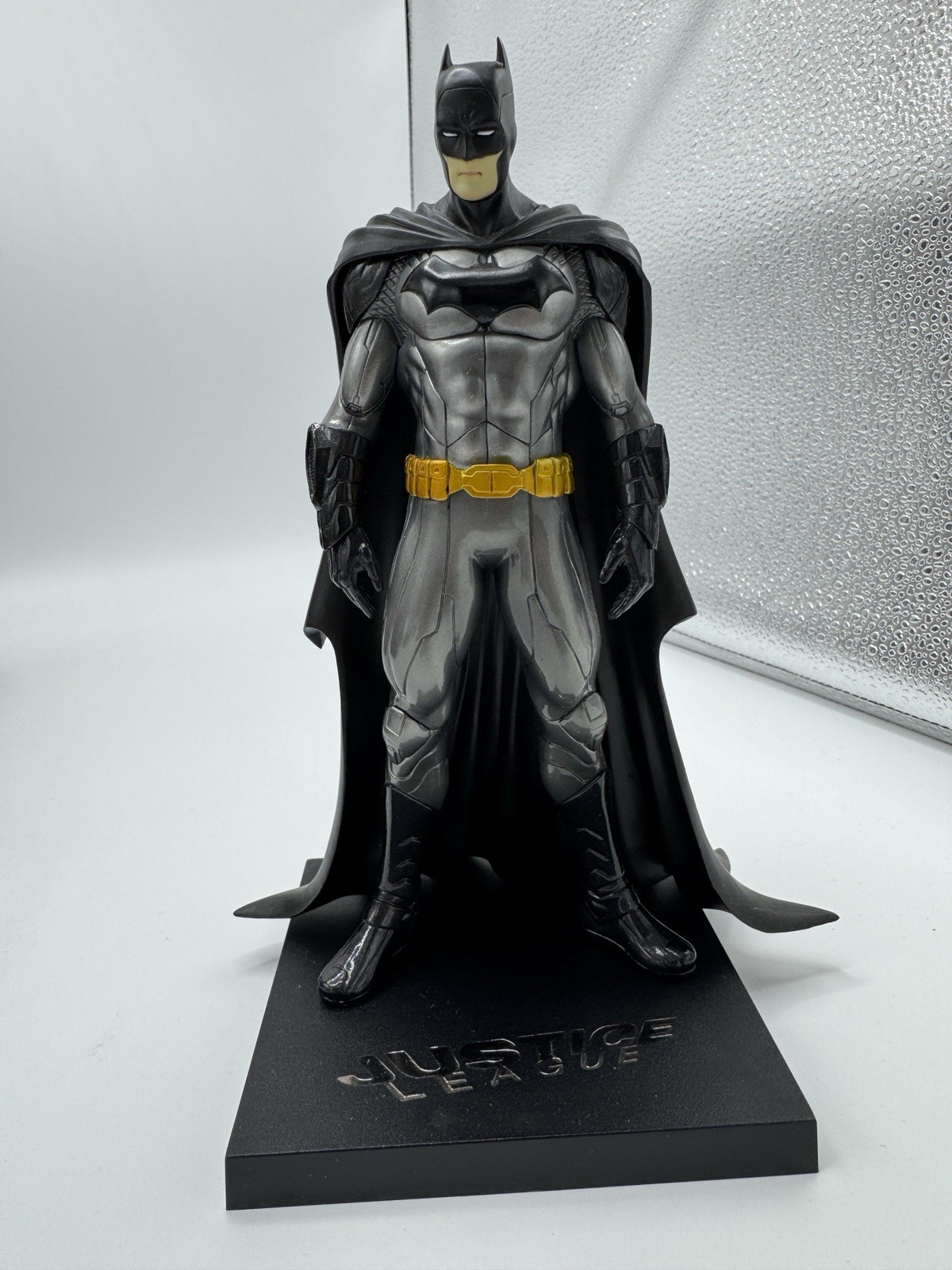 Kotobukiya DC Comics Justice League Batman New 52 ArtFX+ Statue Kotobukiya DC Comics Justice League Batman New 52 ArtFX+ Statue