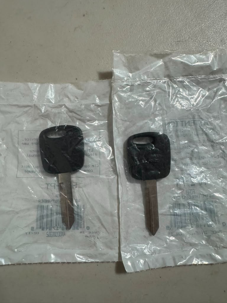 2 Replacement Key H72-PT For Ford with Transponder 2 Replacement Key H72-PT For Ford with Transponder