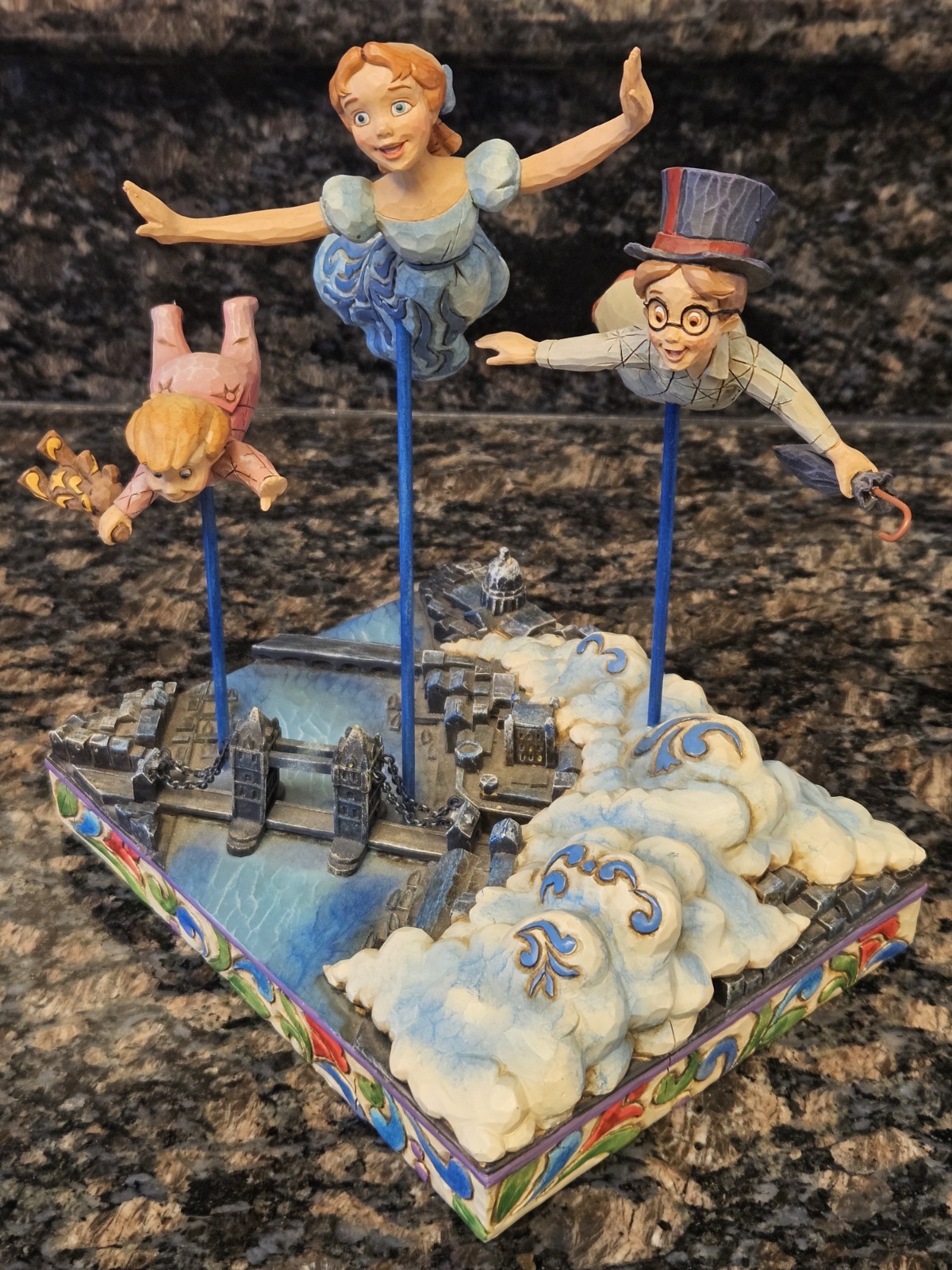 Enesco Disney Peter Pan Darling Family Enesco Disney Peter Pan Darling Family