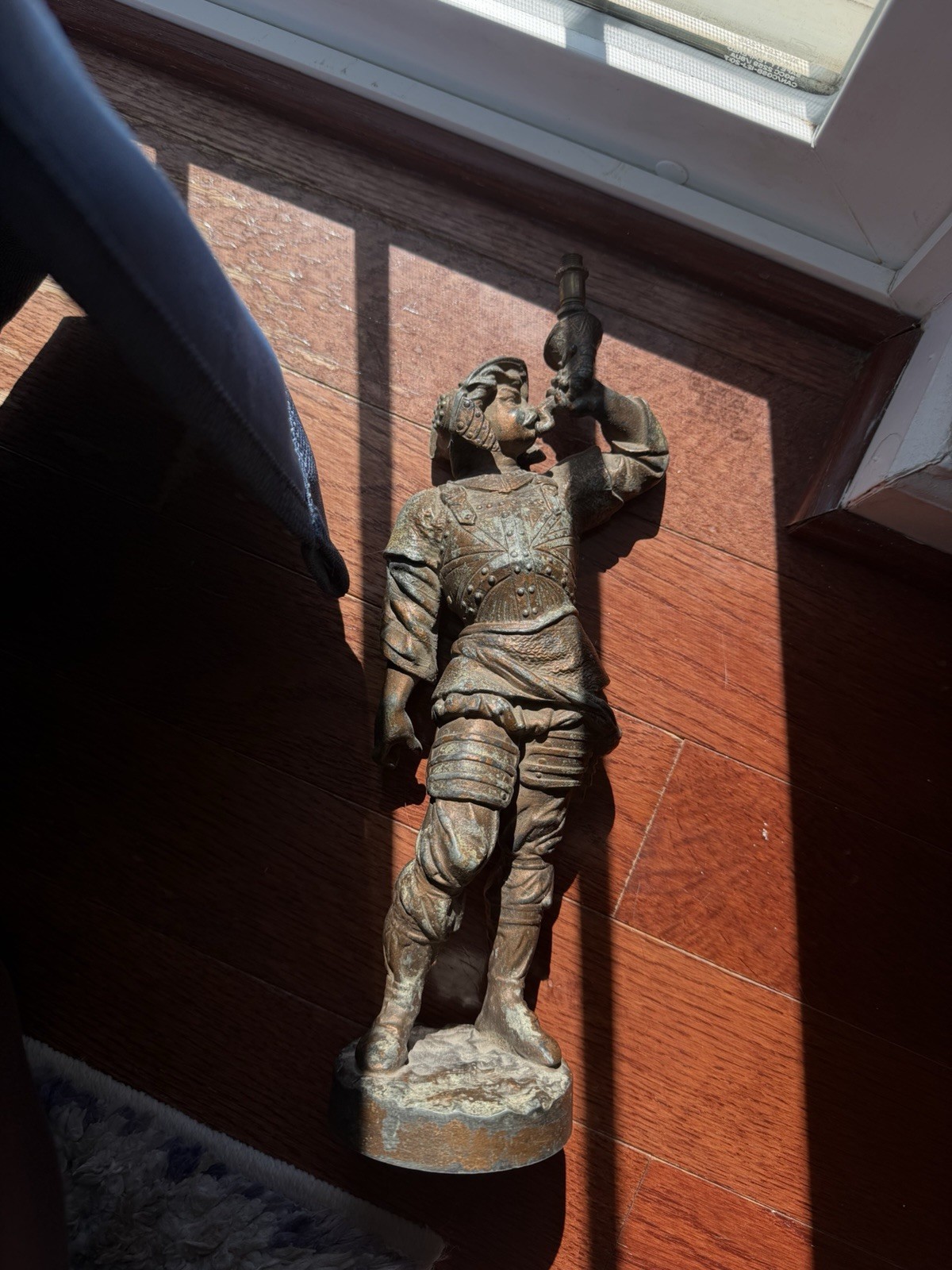 Old Gas Lamp Statue Figure Lamp Lantern Antique Lamp Old Gas Lamp Statue Figure Lamp Lantern Antique Lamp