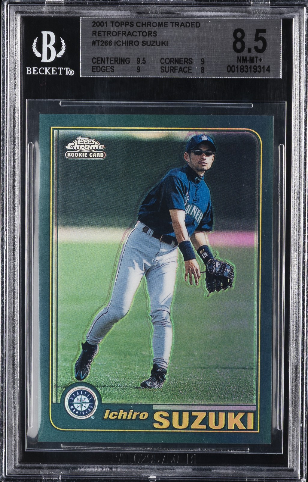 2001 TOPPS CHROME TRADED RETROFRACTOR #T266 ICHIRO SUZUKI BGS 8.5