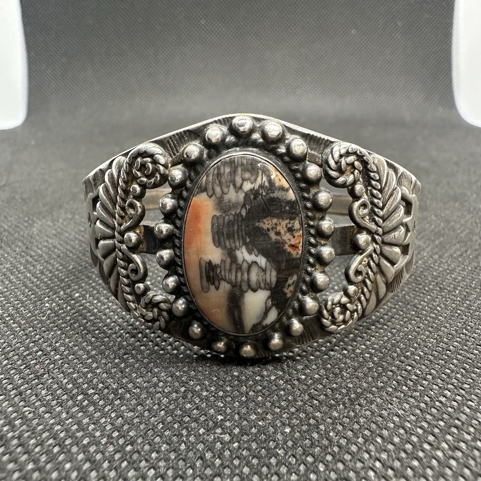 Vintage Native American Navajo Petrified Wood Sterling Silver Cuff Bracelet Vintage Native American Navajo Petrified Wood Sterling Silver Cuff Bracelet
