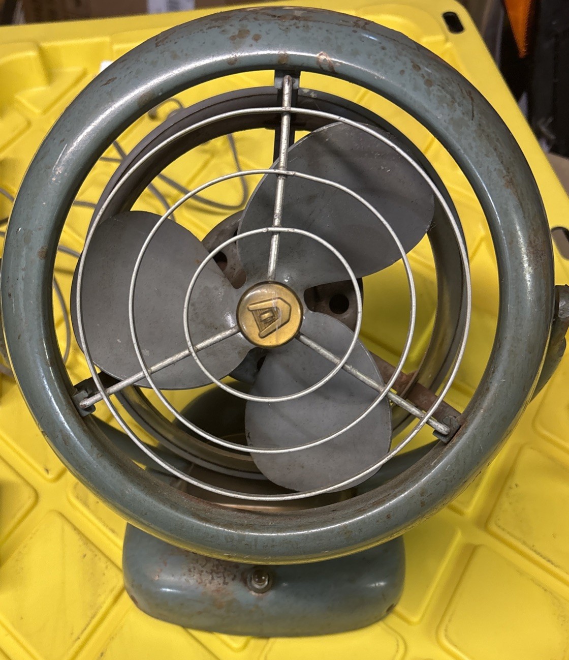 Vtg 1950’s Fan Vornado 3 Blade Model 16C2-1 Serial # 53 atomic mid century MCM Vtg 1950’s Fan Vornado 3 Blade Model 16C2-1 Serial # 53 atomic mid century MCM