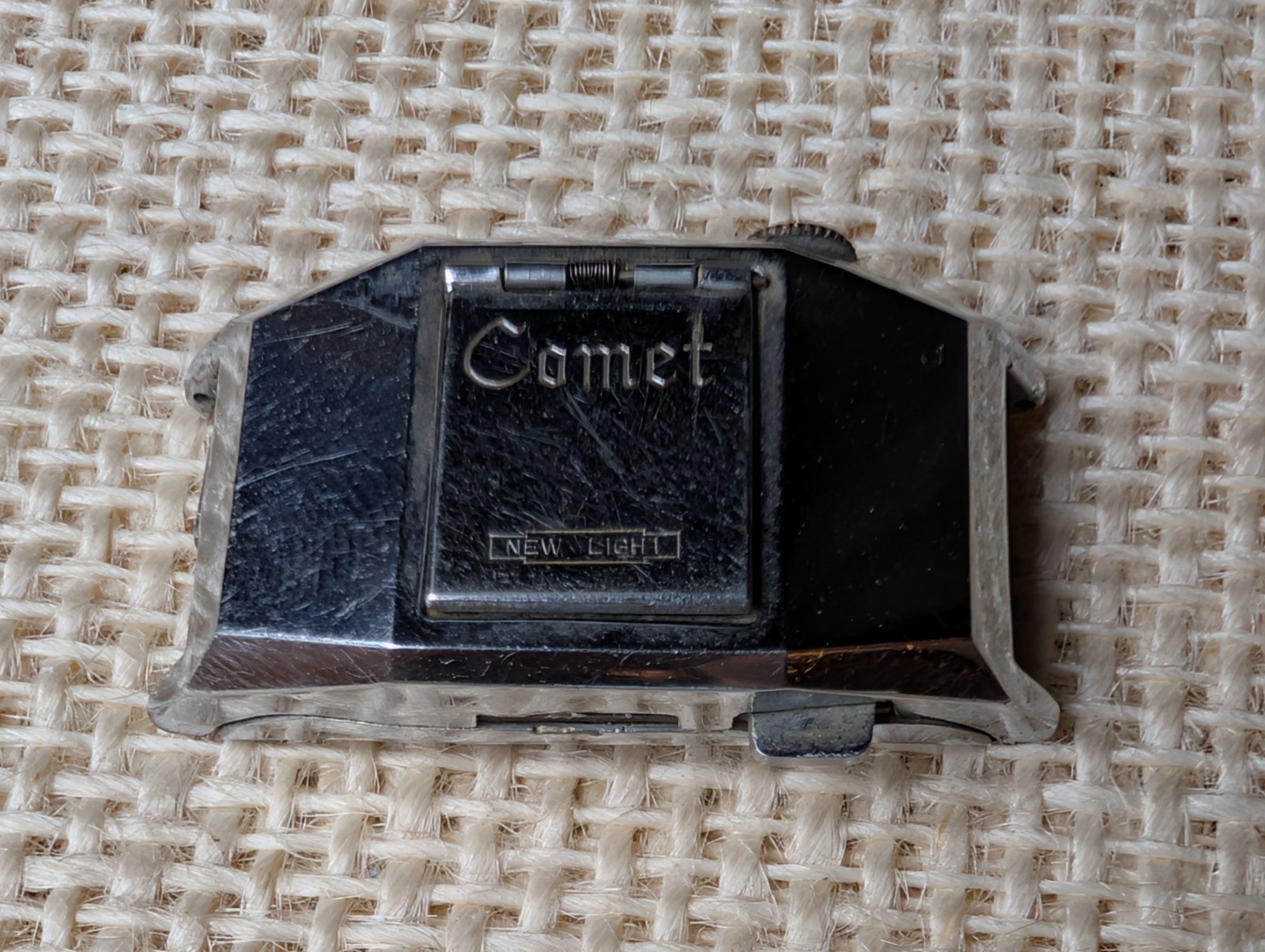 VNTG Mid-Century Comet VNTG Mid-Century Comet