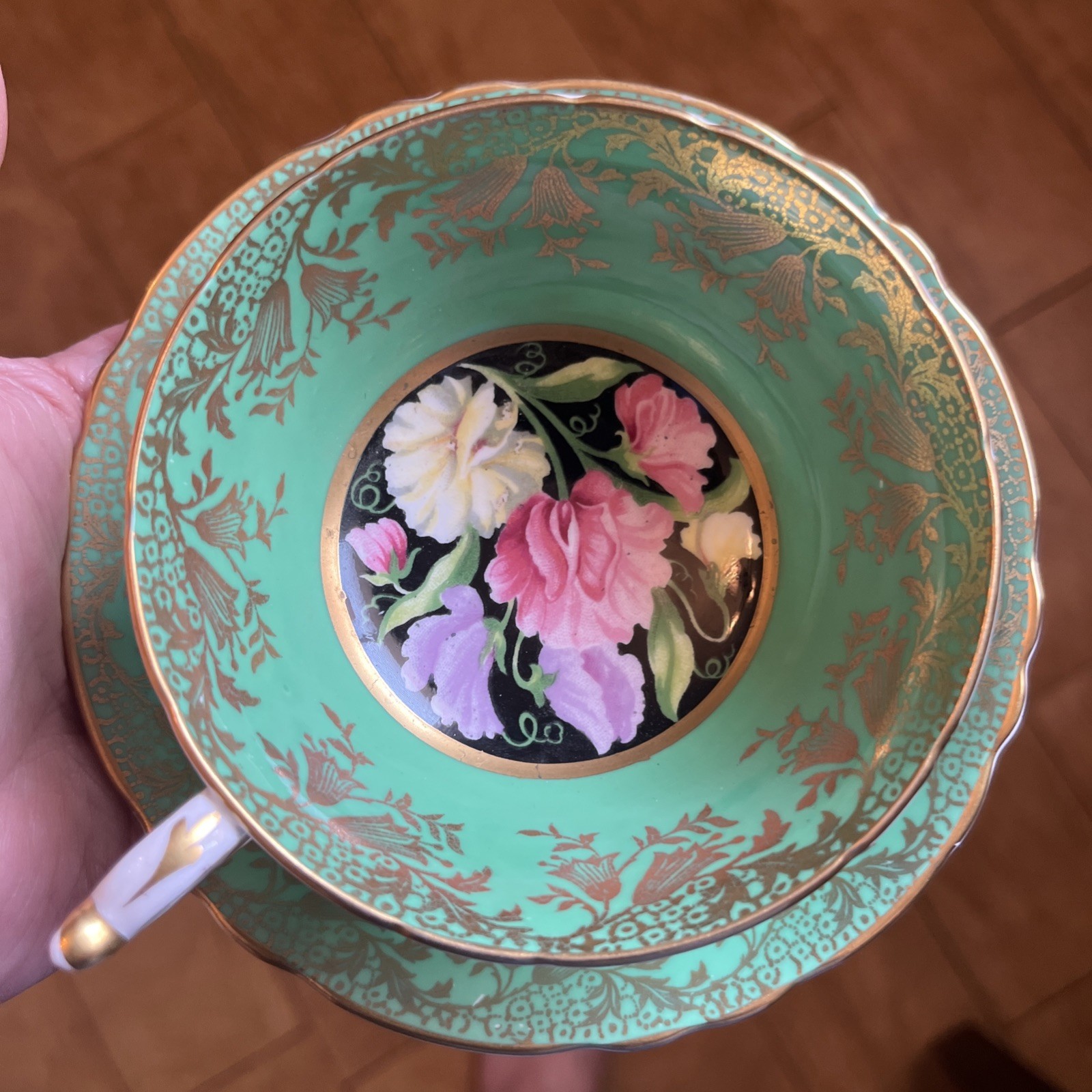 VTG RARE Paragon Double Warrant Mint Green Sweet Pea Cup & Saucer Excellent Cond VTG RARE Paragon Double Warrant Mint Green Sweet Pea Cup & Saucer Excellent Cond
