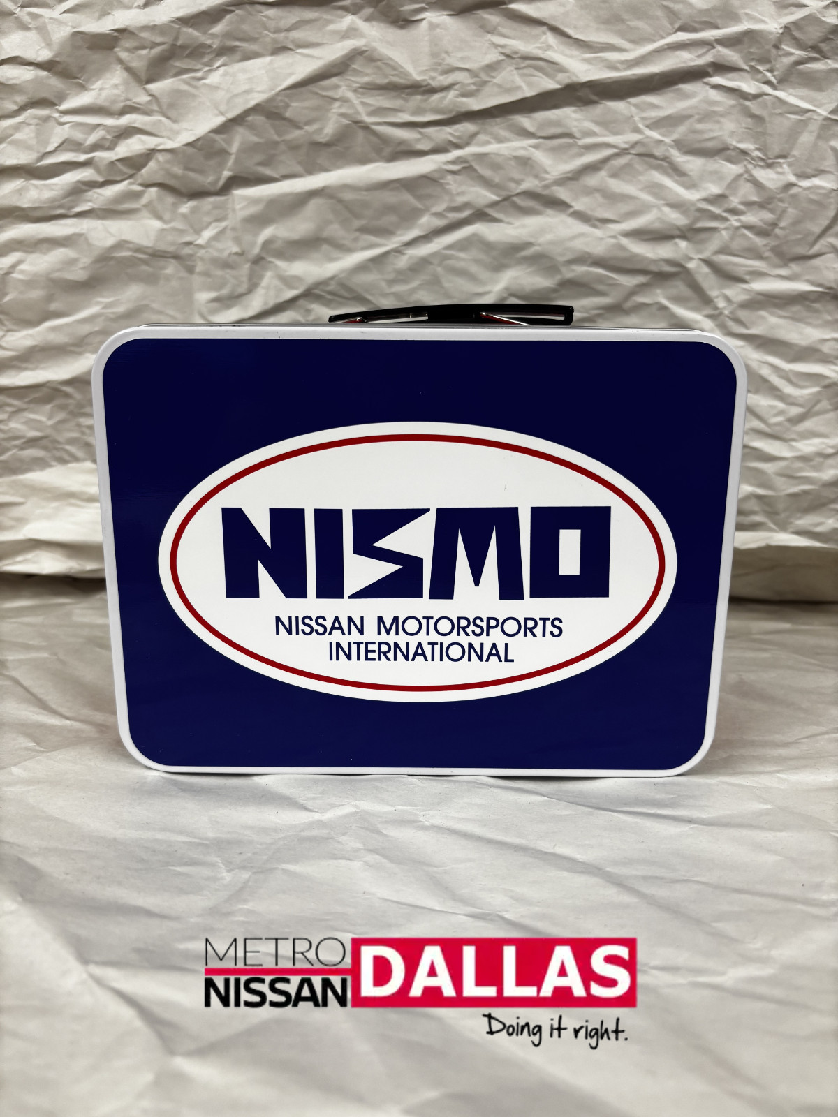 GENIUNE NISSAN NISMO RETRO LOGO LUNCHBOX GENIUNE NISSAN NISMO RETRO LOGO LUNCHBOX