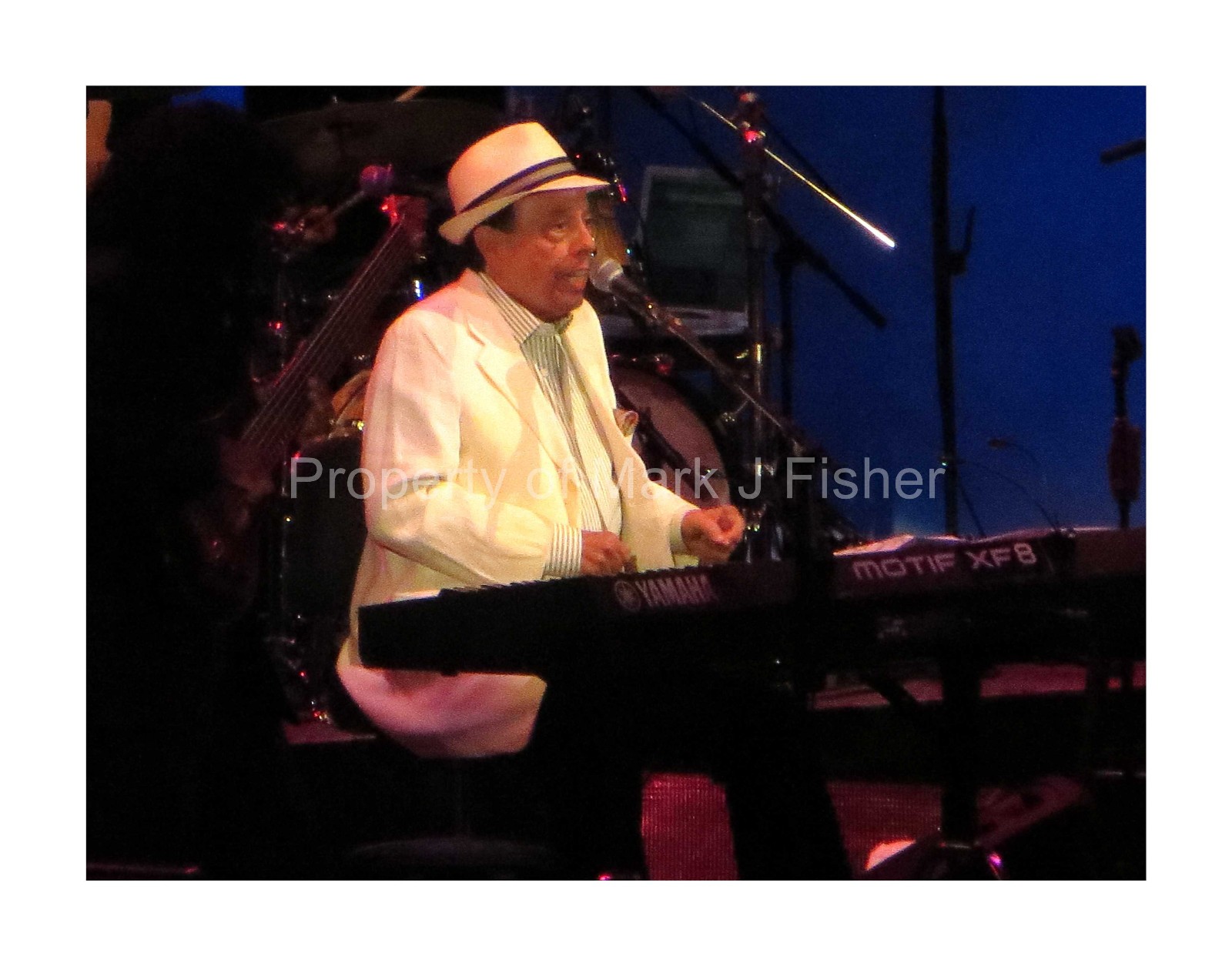 SERGIO MENDES - 4x6 (in 5x7 mat) SERGIO MENDES - 4x6 (in 5x7 mat)