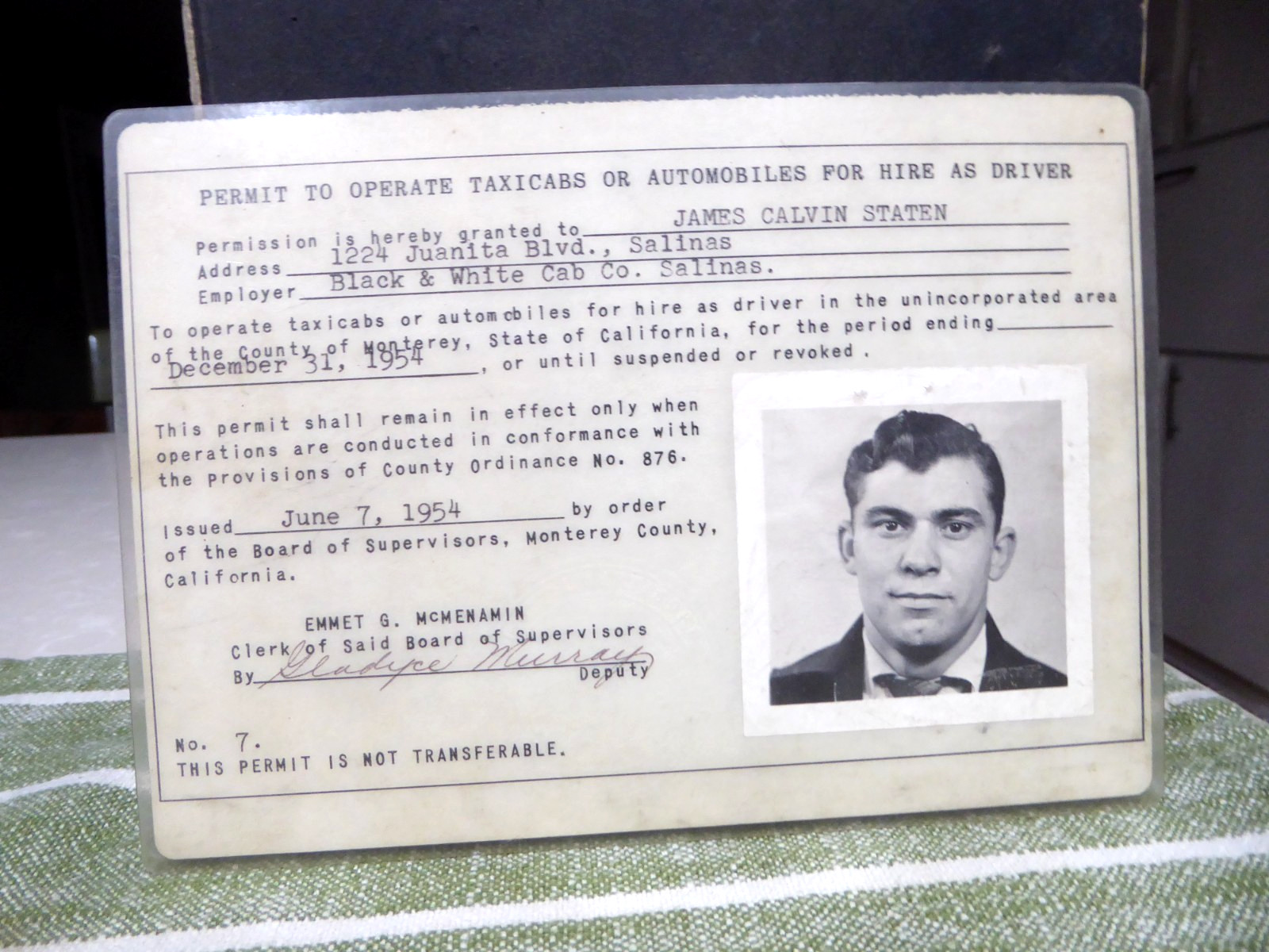 1954 Taxi Cab Driver's Permit Black & White Cab Co. Salinas CA Photo ID Orig. 1954 Taxi Cab Driver's Permit Black & White Cab Co. Salinas CA Photo ID Orig.