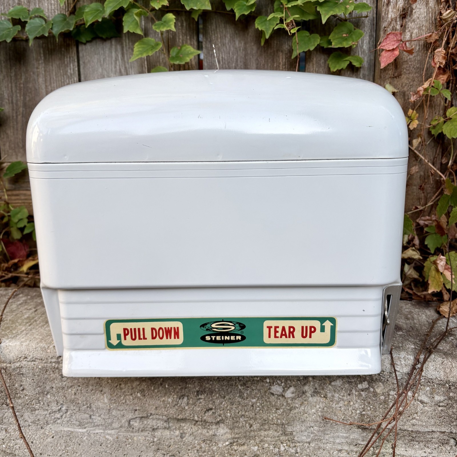 Vintage 1950s Steiner Paper Towel Wall Dispenser Cabinet Gas Station MCM + Key Vintage 1950s Steiner Paper Towel Wall Dispenser Cabinet Gas Station MCM + Key
