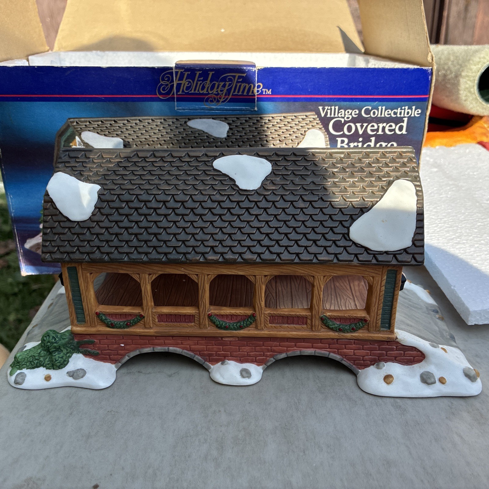 NEW HOLIDAY TIME VILLAGE COLLECTABLES 1864 COVERED BRIDGE NEW HOLIDAY TIME VILLAGE COLLECTABLES 1864 COVERED BRIDGE