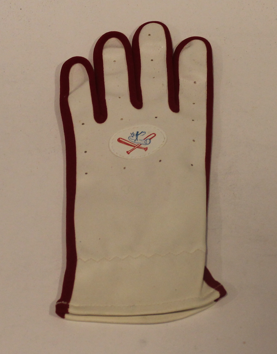 Brand New Vintage Premium Sports Chicago Baseball Batting Glove 5948