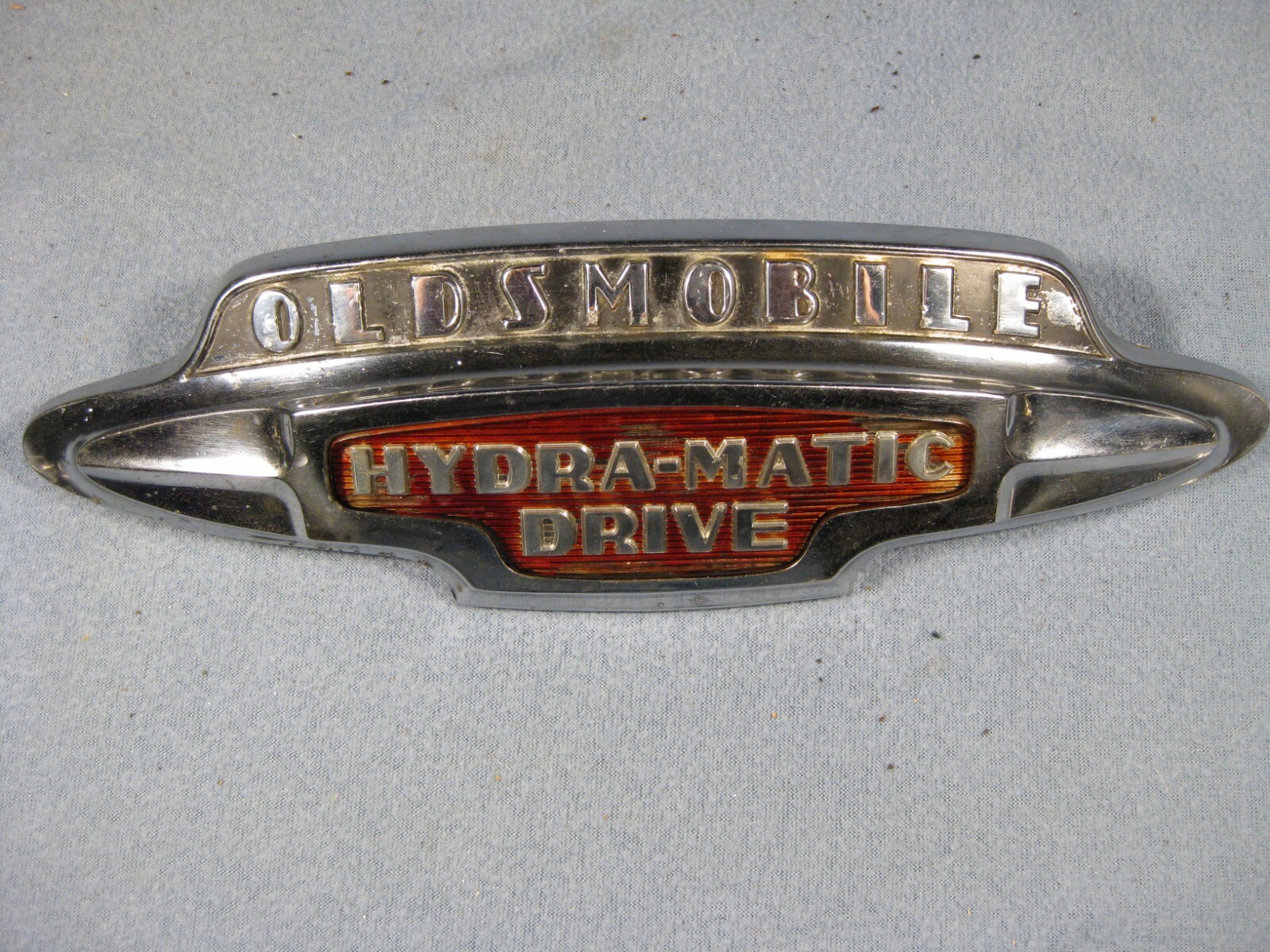 Nice Vintage 1946-1949 OLDSMOBILE Hydra-Matic Drive Trunk Ornament Nice Vintage 1946-1949 OLDSMOBILE Hydra-Matic Drive Trunk Ornament