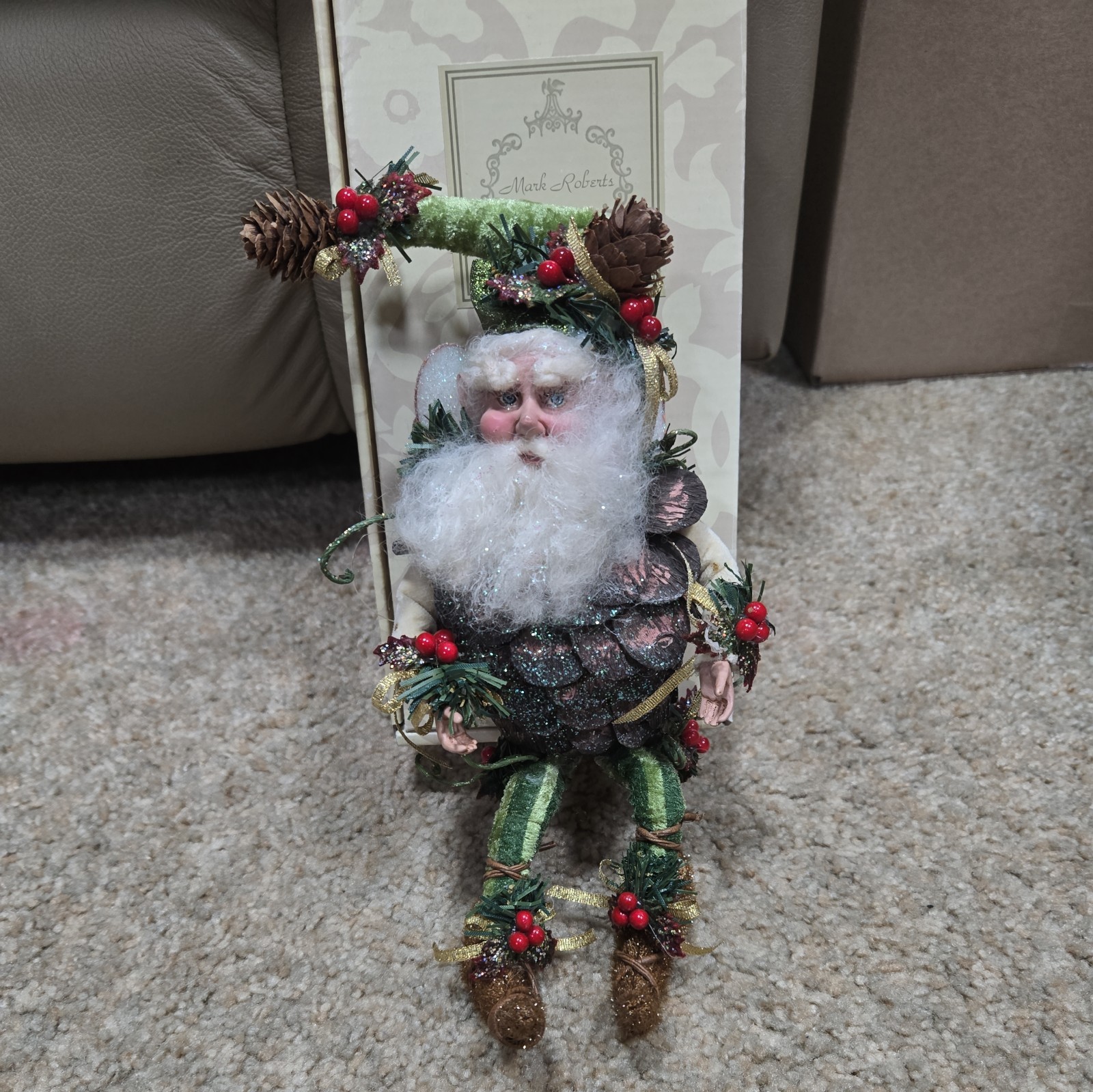 Mark Roberts Pinecone fairy 51-56412 Small Christmas Collectible Mark Roberts Pinecone fairy 51-56412 Small Christmas Collectible
