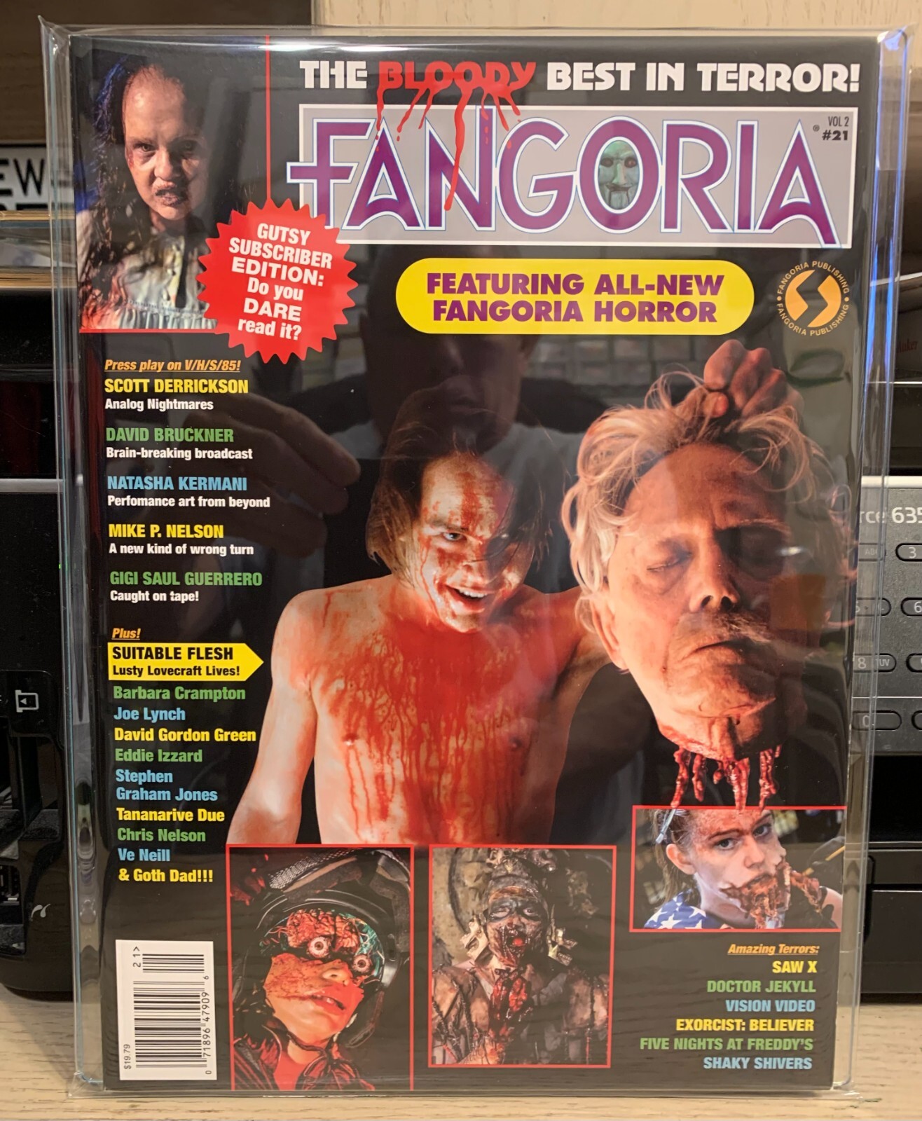 Fangoria Magazine Vol 2 #21 - 10/2023 - Hero Grader 9.4 - Subscriber Cover Fangoria Magazine Vol 2 #21 - 10/2023 - Hero Grader 9.4 - Subscriber Cover